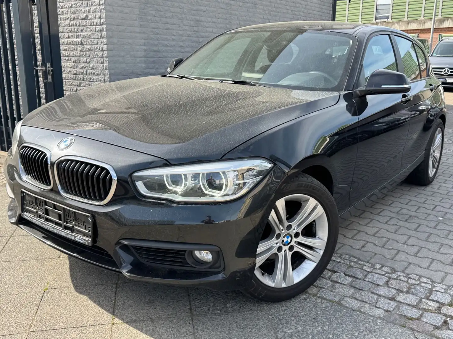 BMW 118 d  1.Hand LED PDC Noir - 1