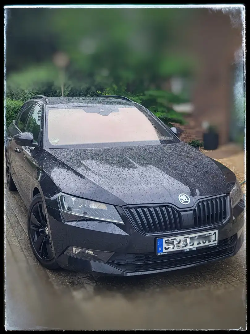 Skoda Superb Sportline 2.0 TDI *PANO*Matrix*ACC Schwarz - 1