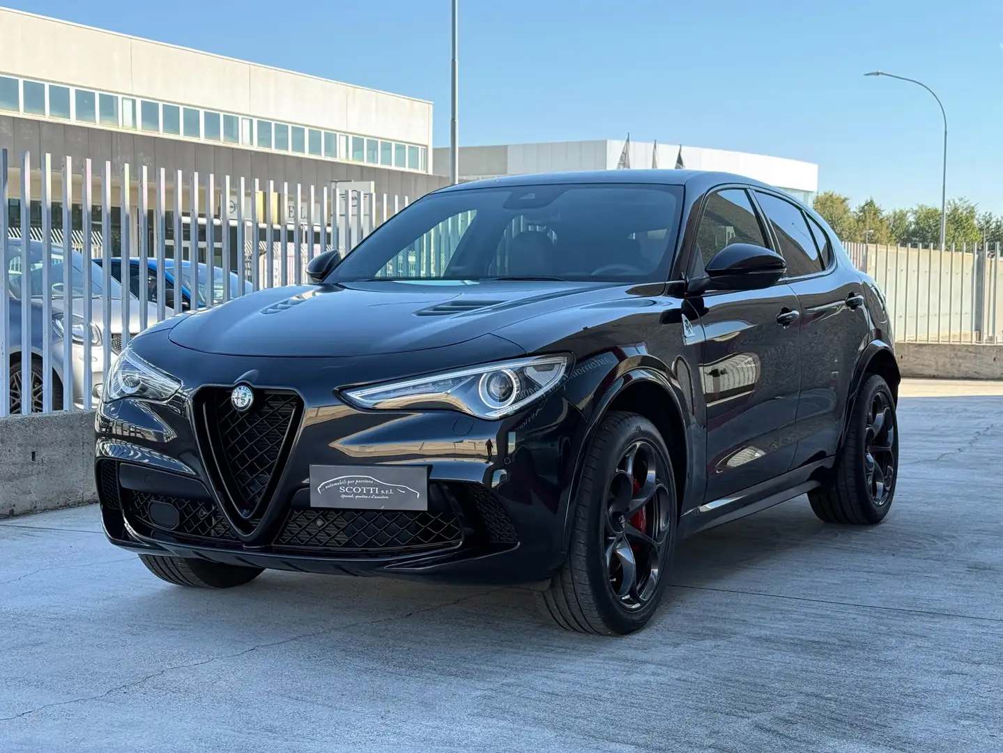 Alfa Romeo Stelvio 2.9  V6 Quadrifoglio Q4 510cv Negro - 1