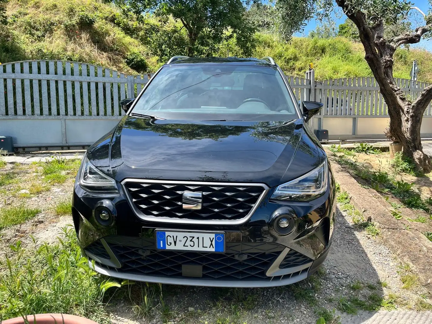 SEAT Arona Arona 2022 1.0 ecotsi FR 110cv dsg Negru - 1