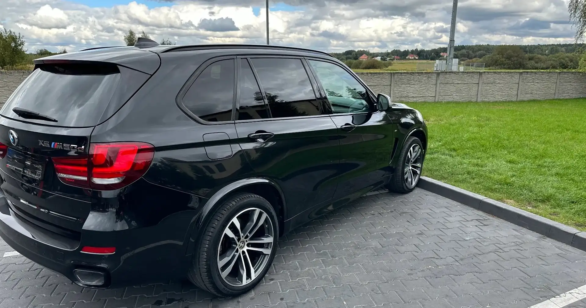 BMW X5 M X5 M50d Schwarz - 1