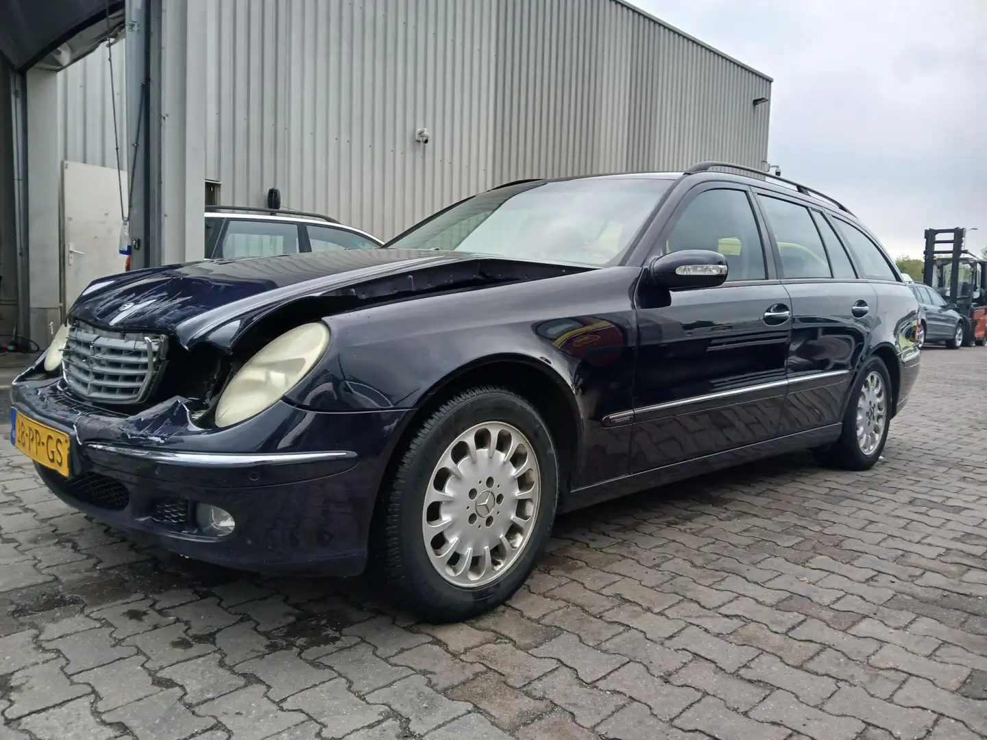 Mercedes-Benz E 200 Combi K. Elegance - Front Schade - Stuurbekrachtig Blauw - 2