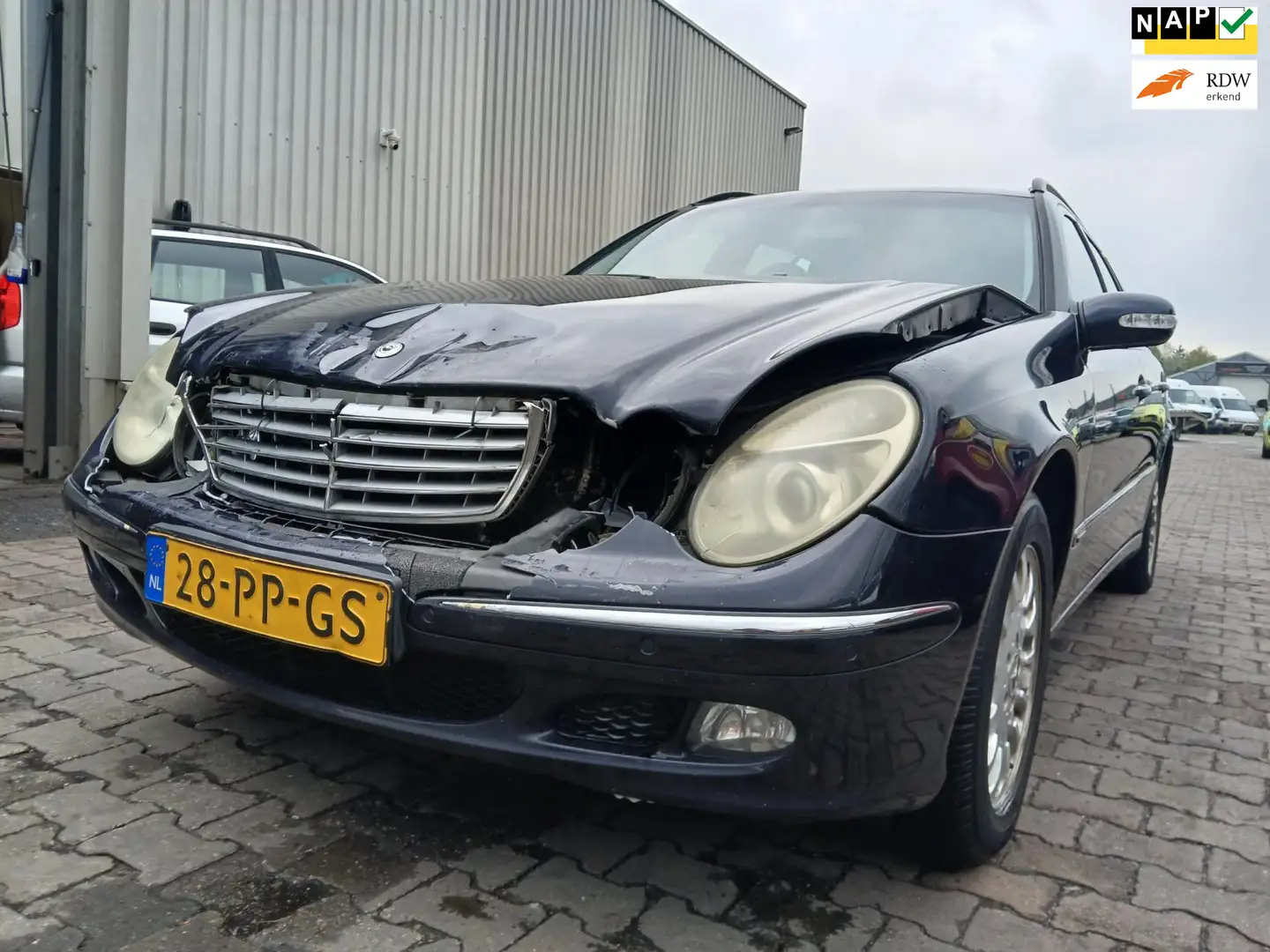 Mercedes-Benz E 200 Combi K. Elegance - Front Schade - Stuurbekrachtig Blauw - 1