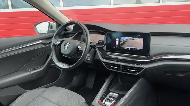 Skoda Octavia view 4