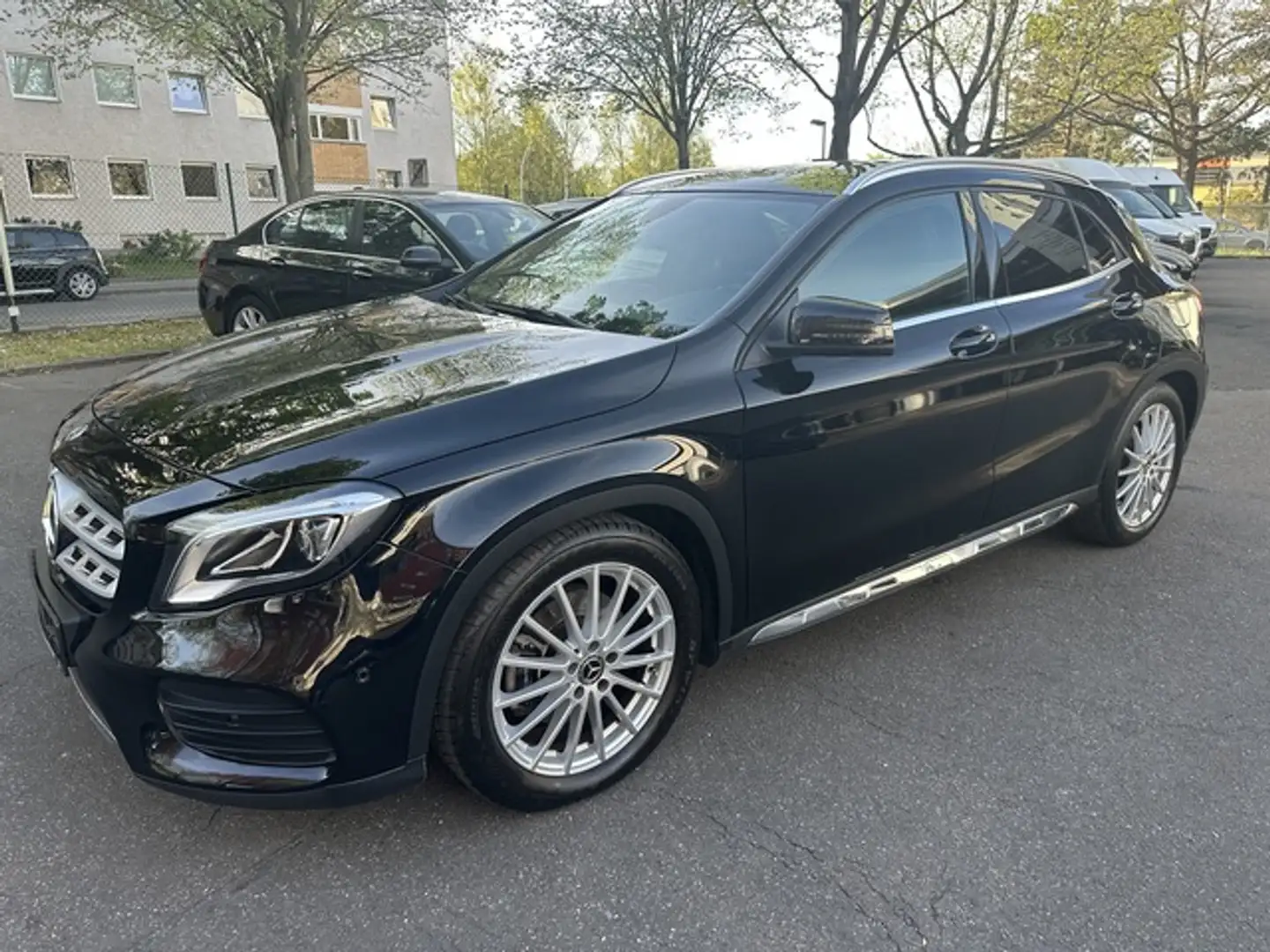 Mercedes-Benz GLA 250 4Matic *AMG Line*Panorama*Kamera* Siyah - 1