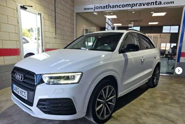Audi Q3 2.0TDI Black line competition S tronic 110kW - foto 1