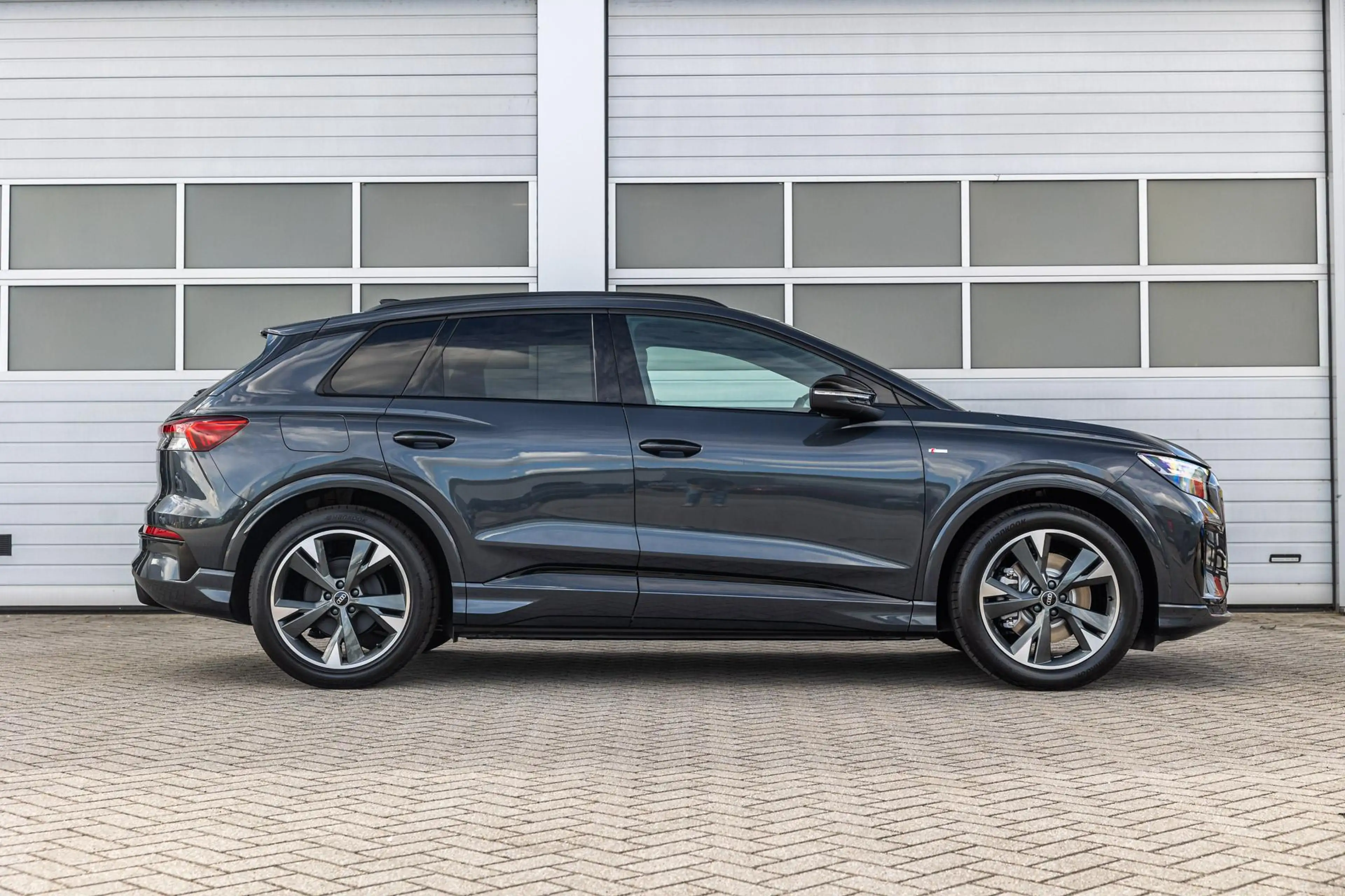 Audi Q4 e-tron 286pk S edition performance 82 kWh | 20'' velgen | — photo 3