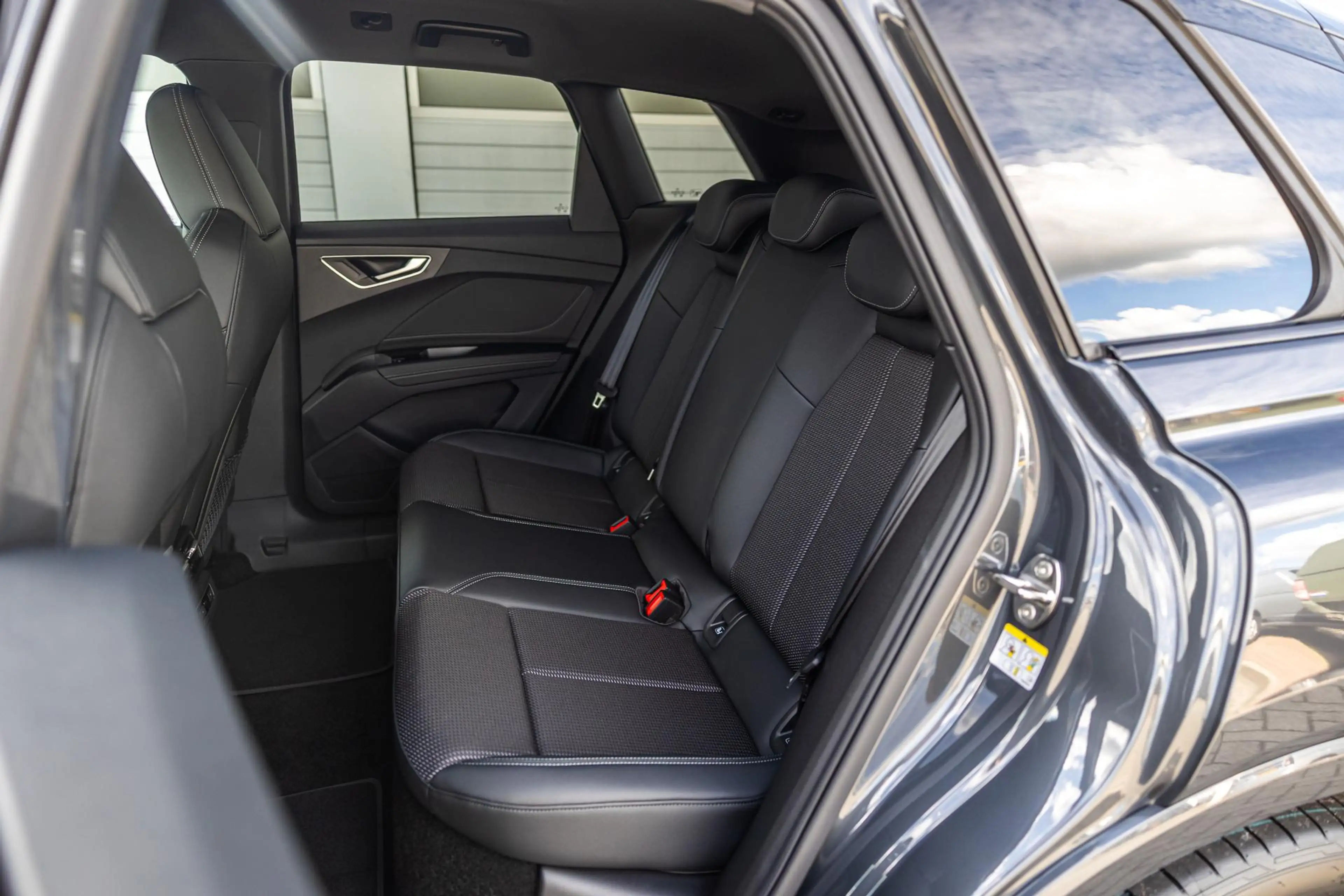 Audi Q4 e-tron 286pk S edition performance 82 kWh | 20'' velgen | — photo 15