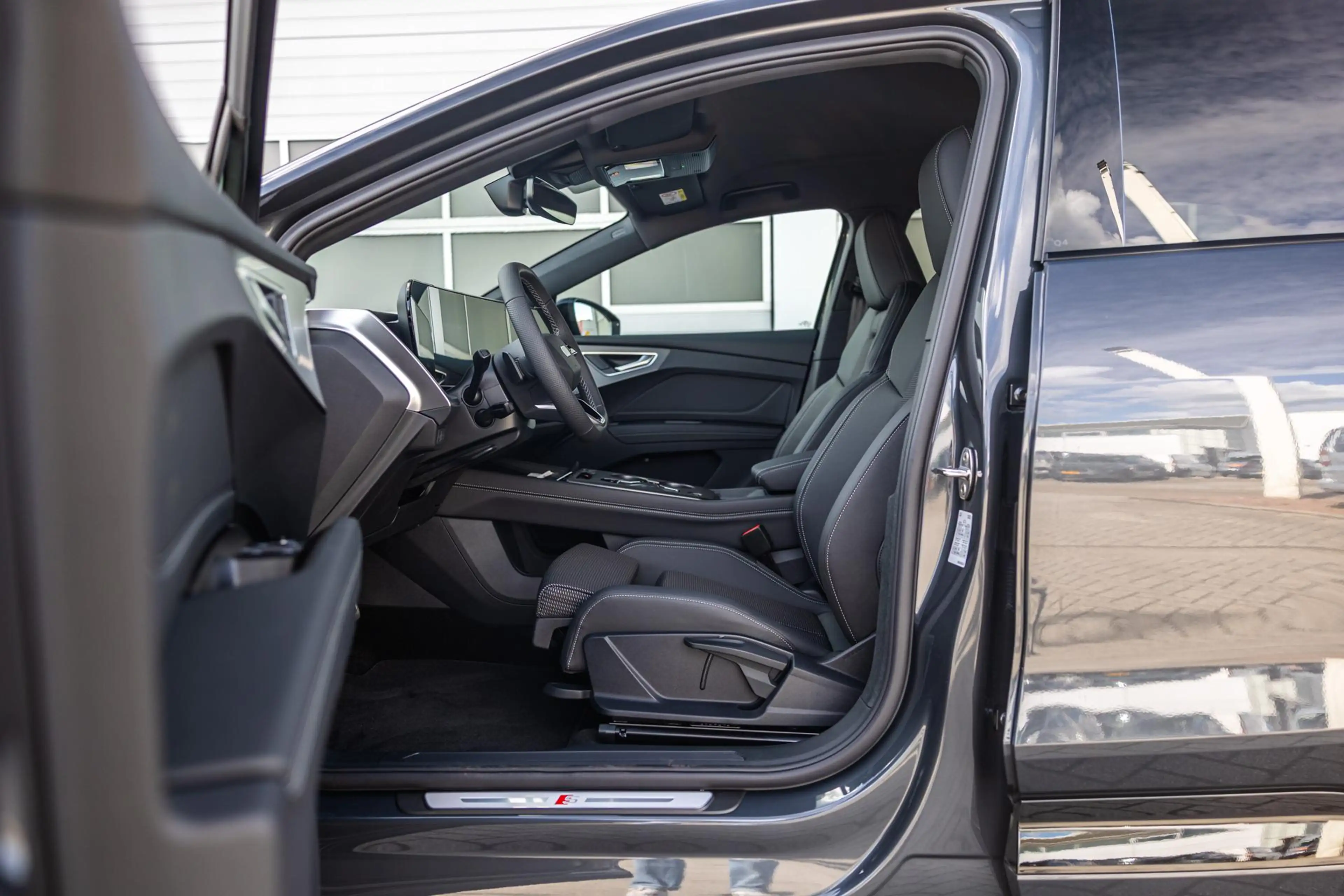 Audi Q4 e-tron 286pk S edition performance 82 kWh | 20'' velgen | — photo 14