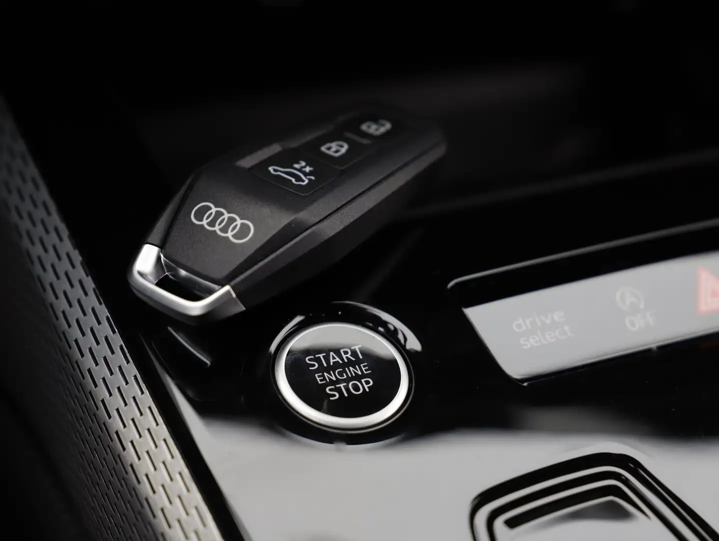 Audi A5 Limousine TFSI Schwarz - 2