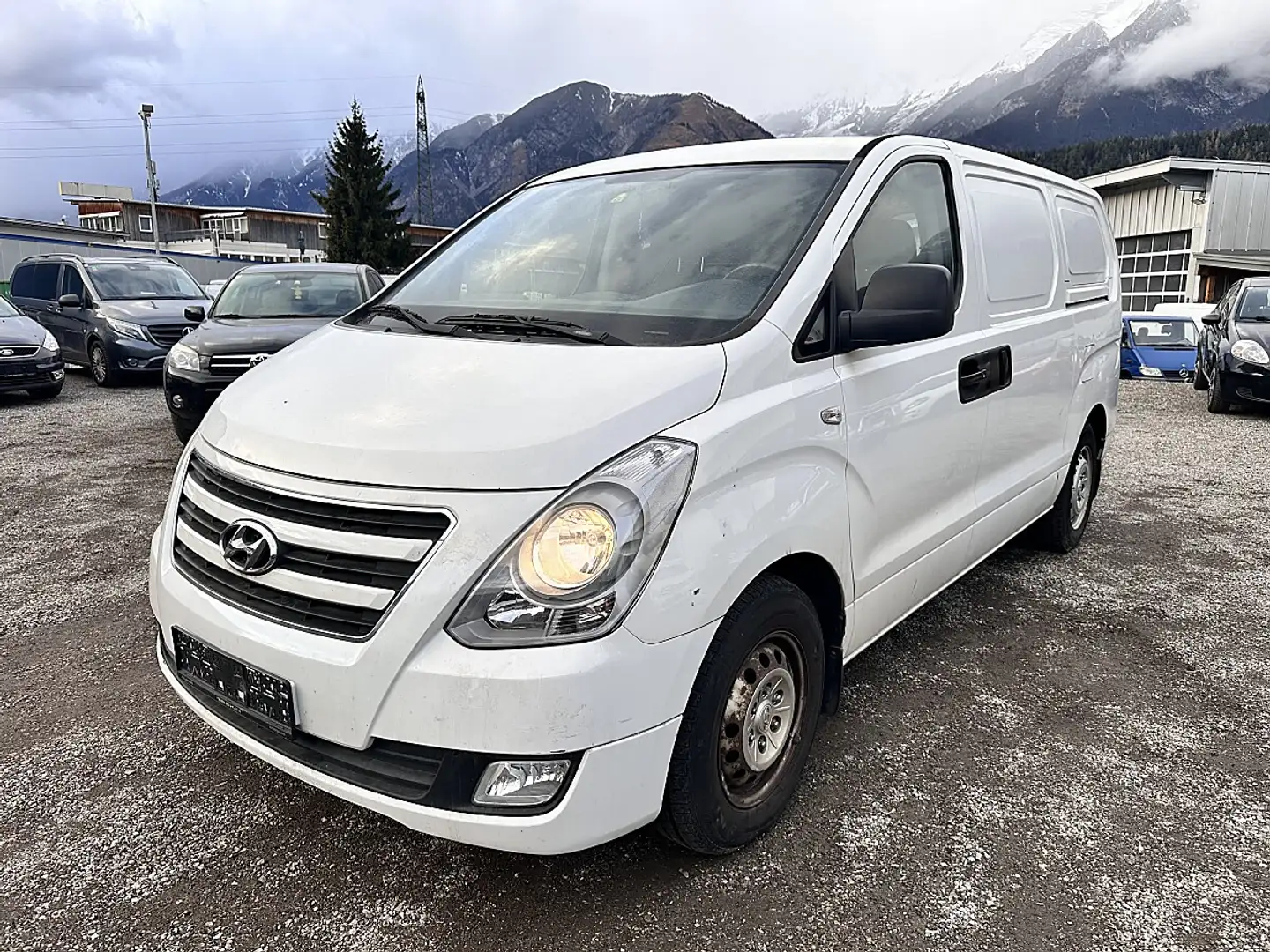 Hyundai H-1 Kasten Weiß - 1