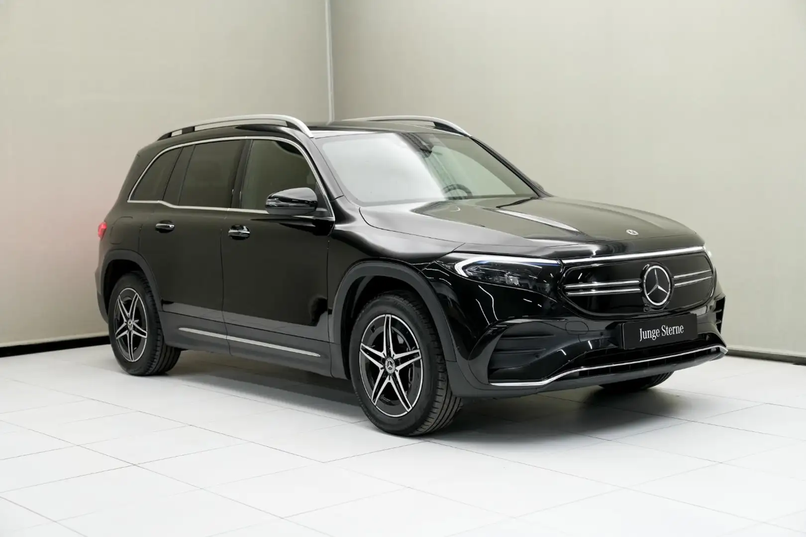 Mercedes-Benz EQB 300 4MATIC Österreich-Edition Navi KAM ACC Schwarz - 2