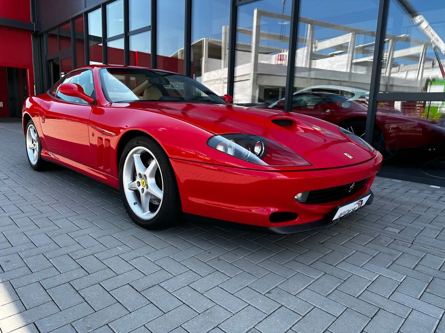 Ferrari 550 5.5 V12 Maranello 485 ch crvena - 1