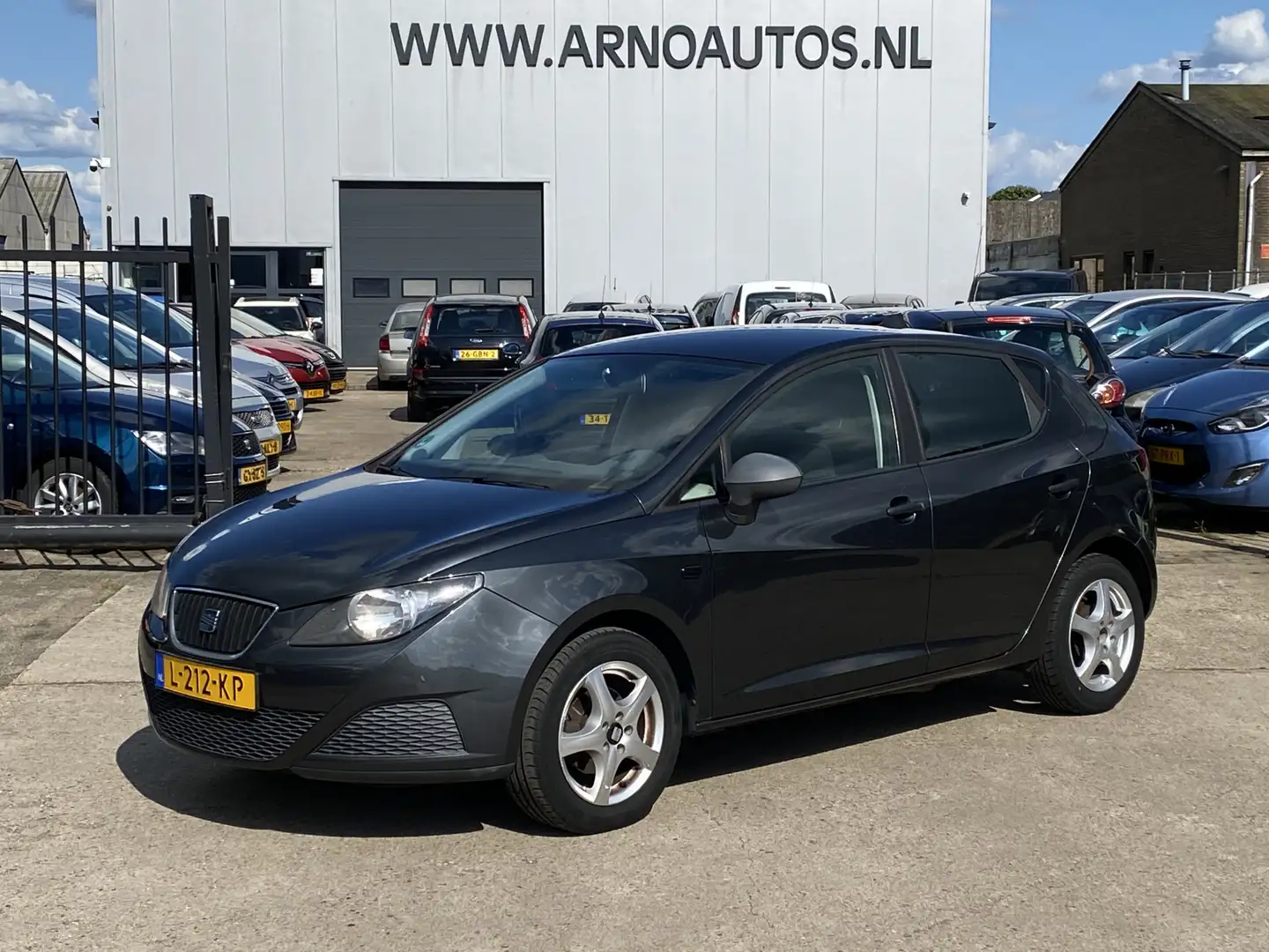 SEAT Ibiza 1.2 Beat 5-DEURS, 151.344 KM, APK TOT 01-07-26, NW Grijs - 1
