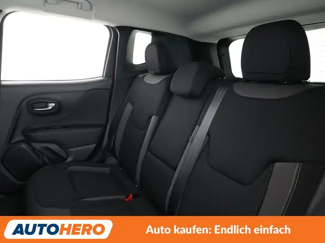 Jeep Renegade view 14