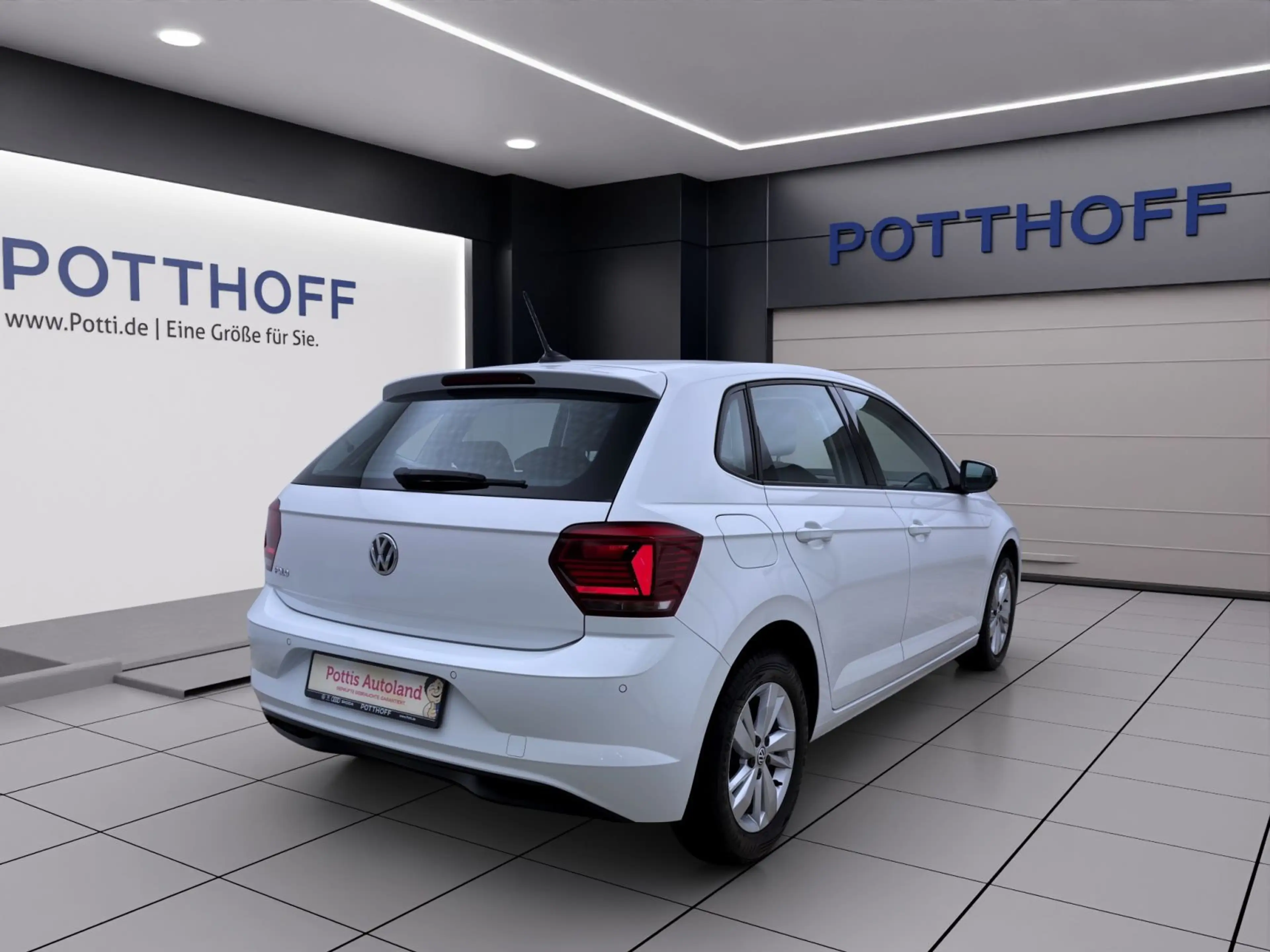 Volkswagen Polo 1.0 MPI COMFORTLINE NAVI PDC SITZHZG KLIMA — photo 6