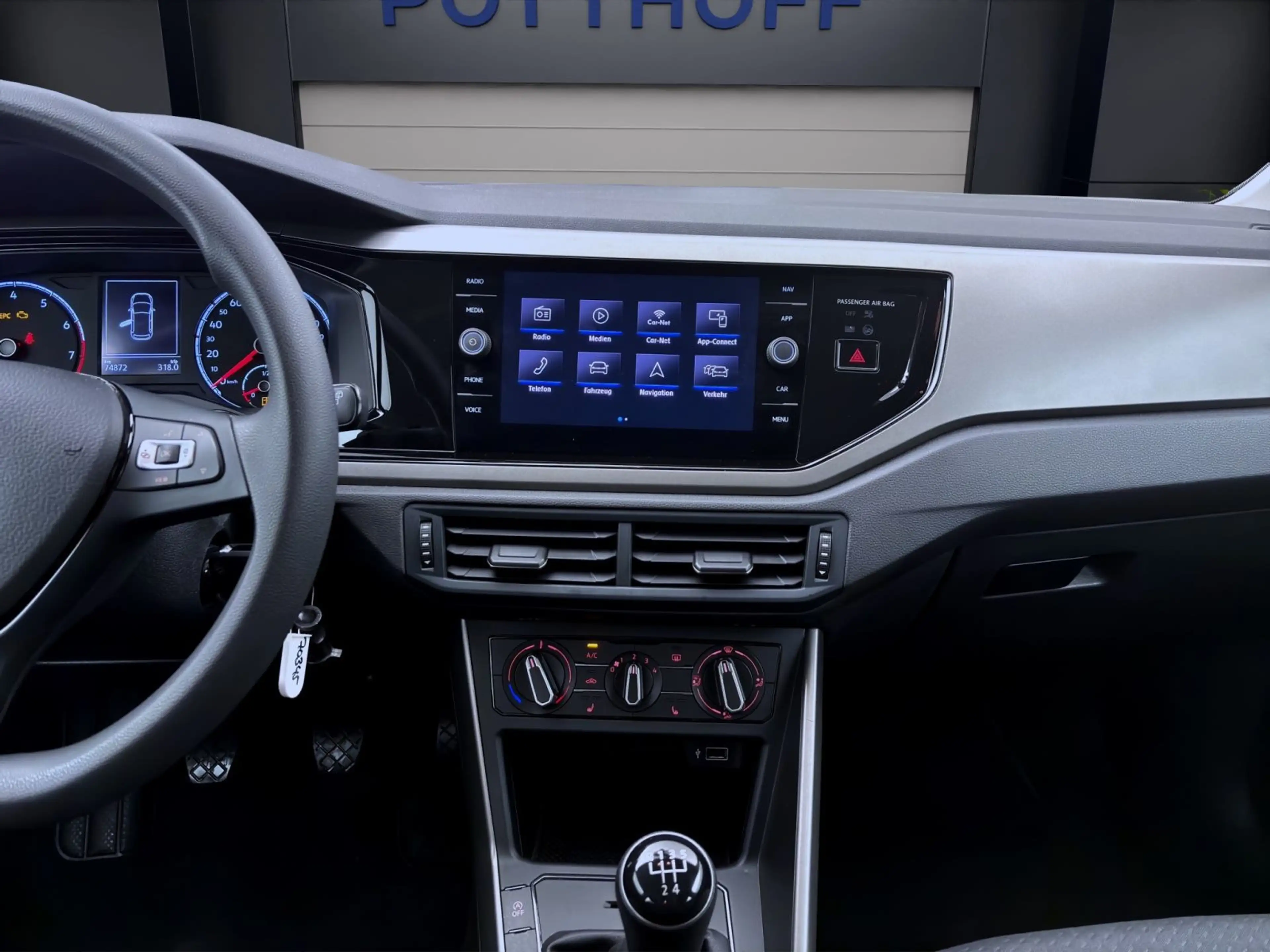Volkswagen Polo 1.0 MPI COMFORTLINE NAVI PDC SITZHZG KLIMA — photo 15