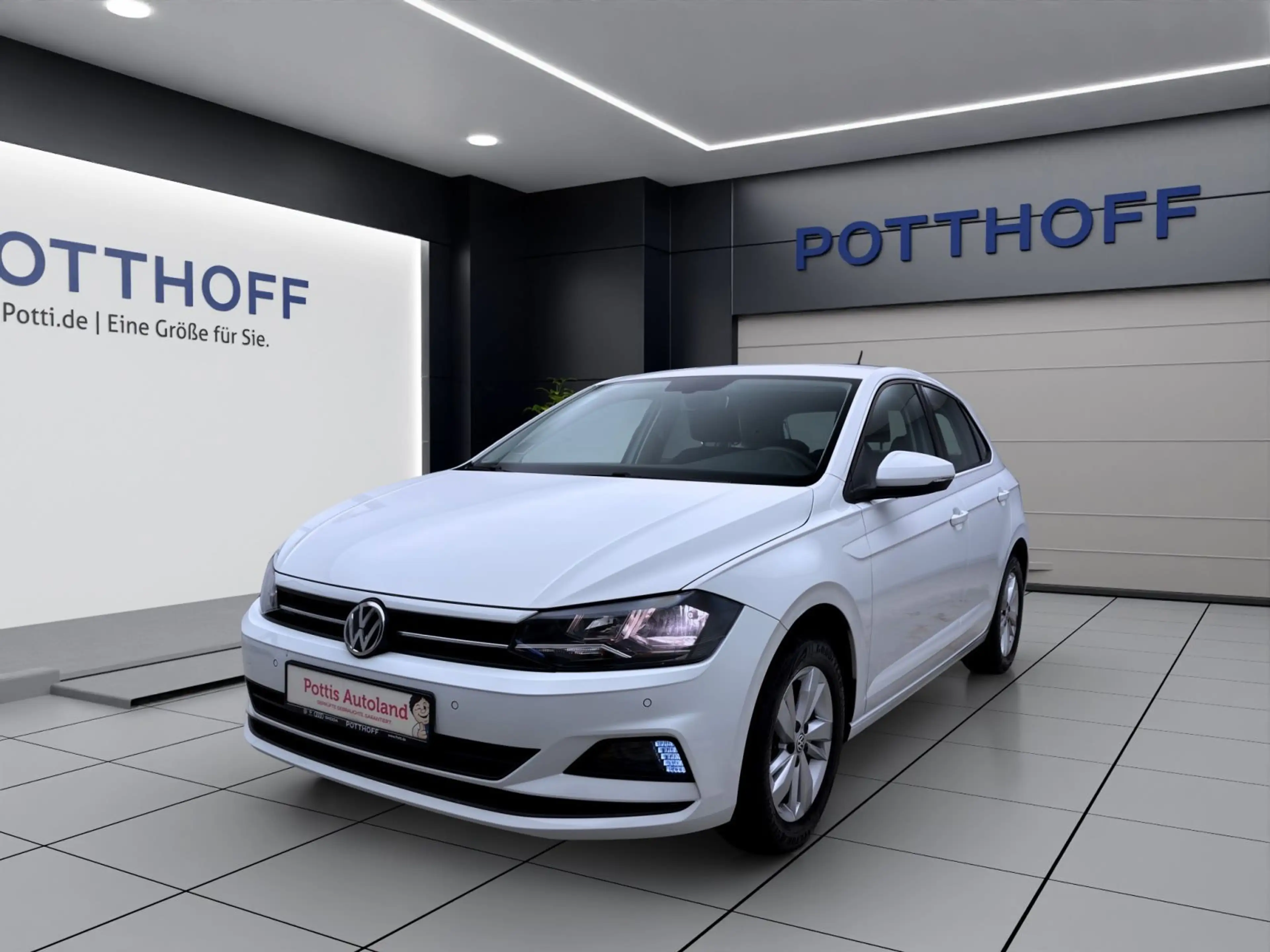 Volkswagen Polo 1.0 MPI COMFORTLINE NAVI PDC SITZHZG KLIMA — photo 2