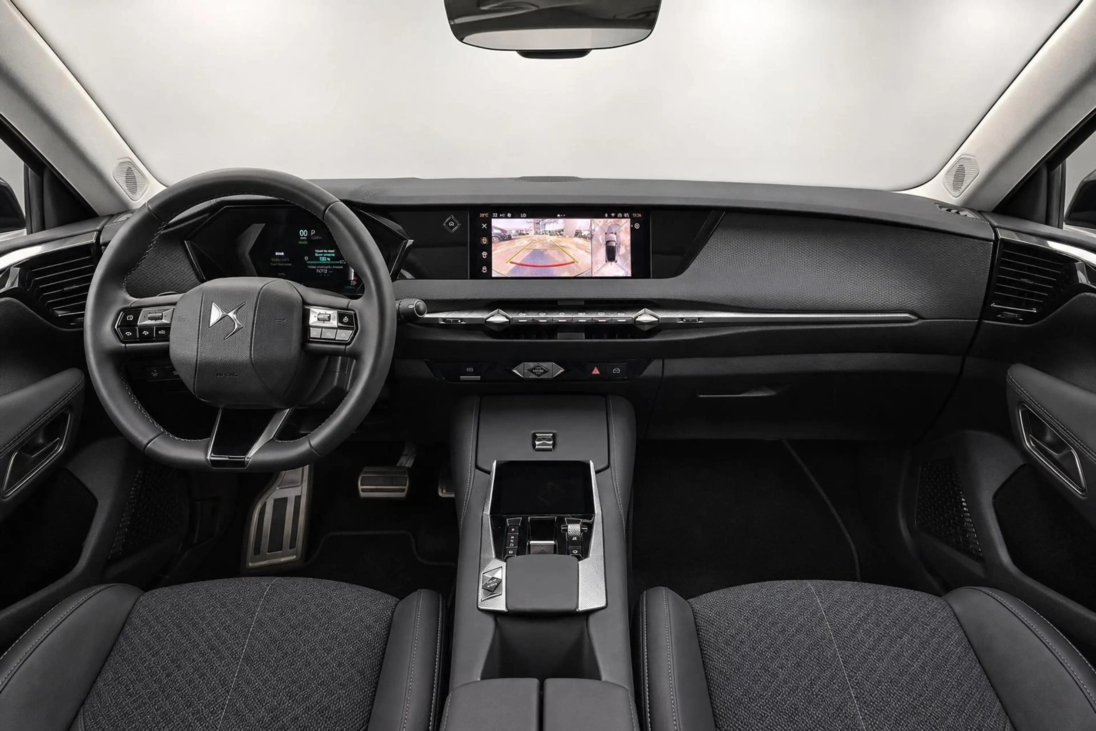 DS Automobiles DS 4 E-Tense Trocadero | Camera | Trekhaak | Navigatie — photo 10