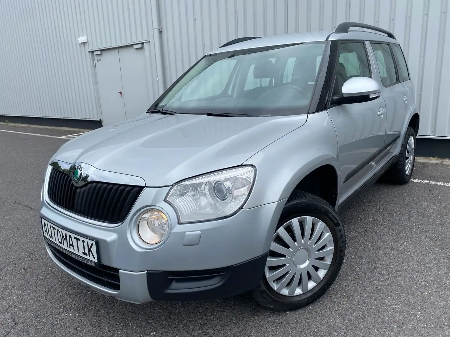 Skoda Yeti Experience Automatik Navi Leder TÜV NEU Silber - 1