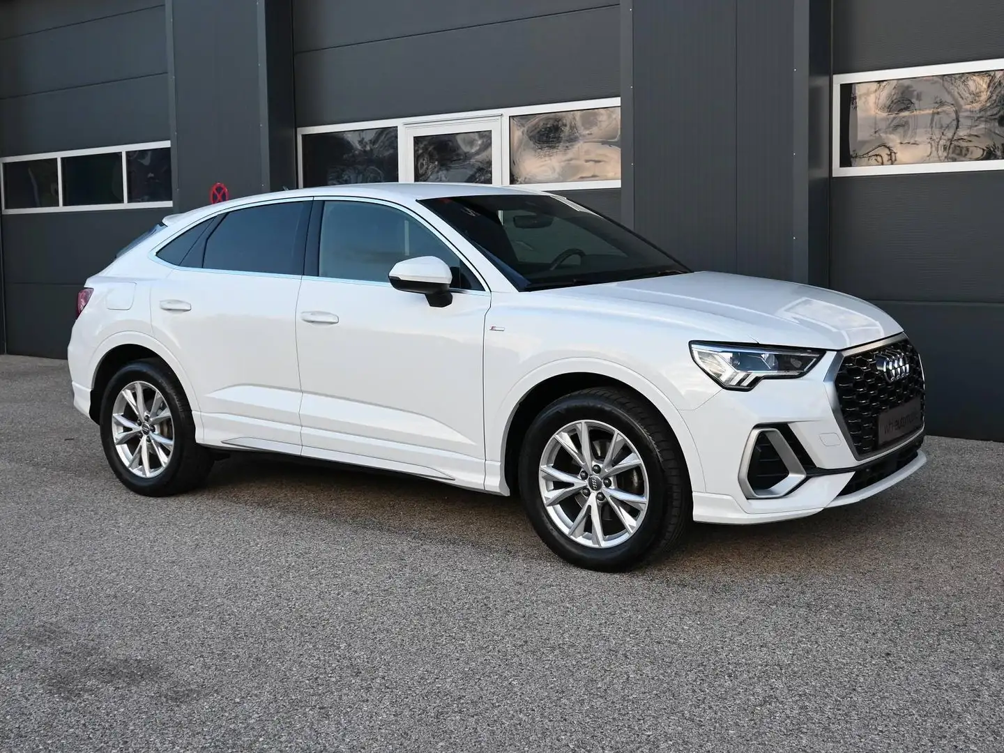 Audi Q3 (RESERVIERT)Q3 Sportback 35 TFSI S-Line S-tronic / AHV / Weiß - 1