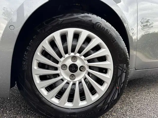Fiat 500e view 9