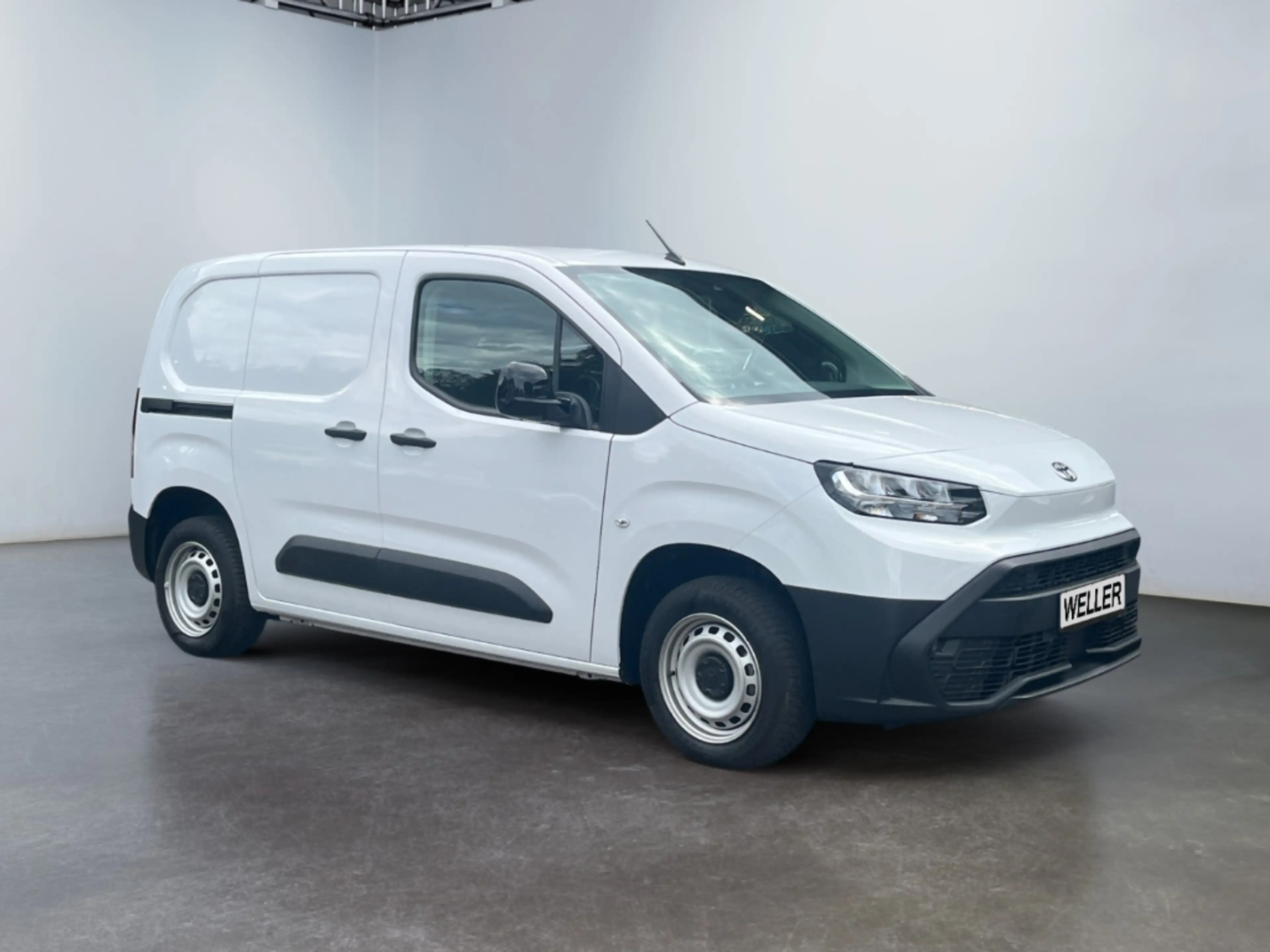 Toyota Proace City 1.5 D-4D L1 Meister *Navi*PDC*CarPlay* — photo 3