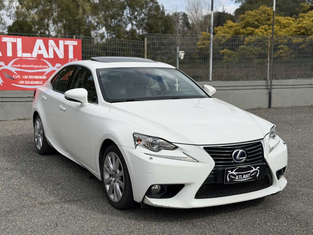 Lexus IS 300 300h 2.5 Luxury cvt