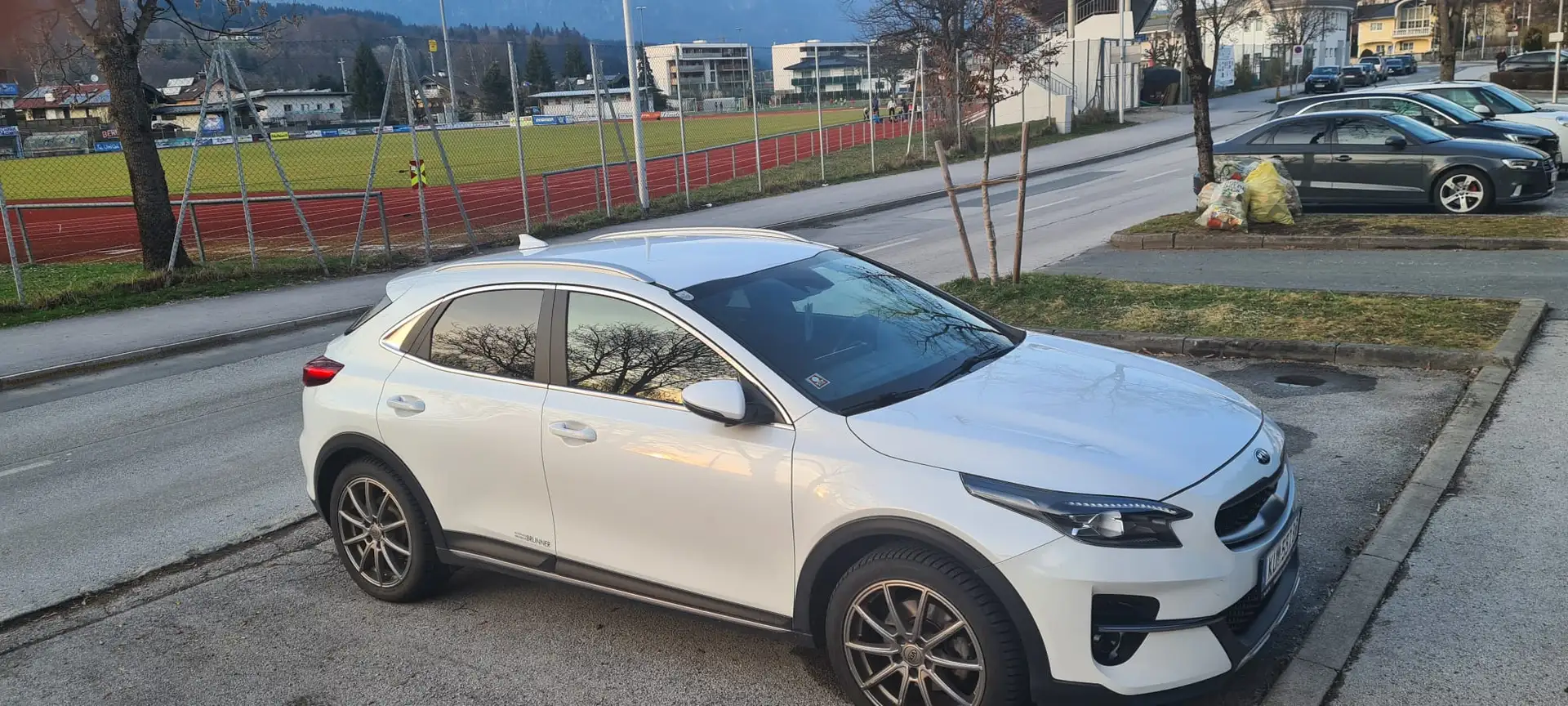 Kia XCeed Xceed 1,4 TGDI GPF First Yellow First Yellow Weiß - 1