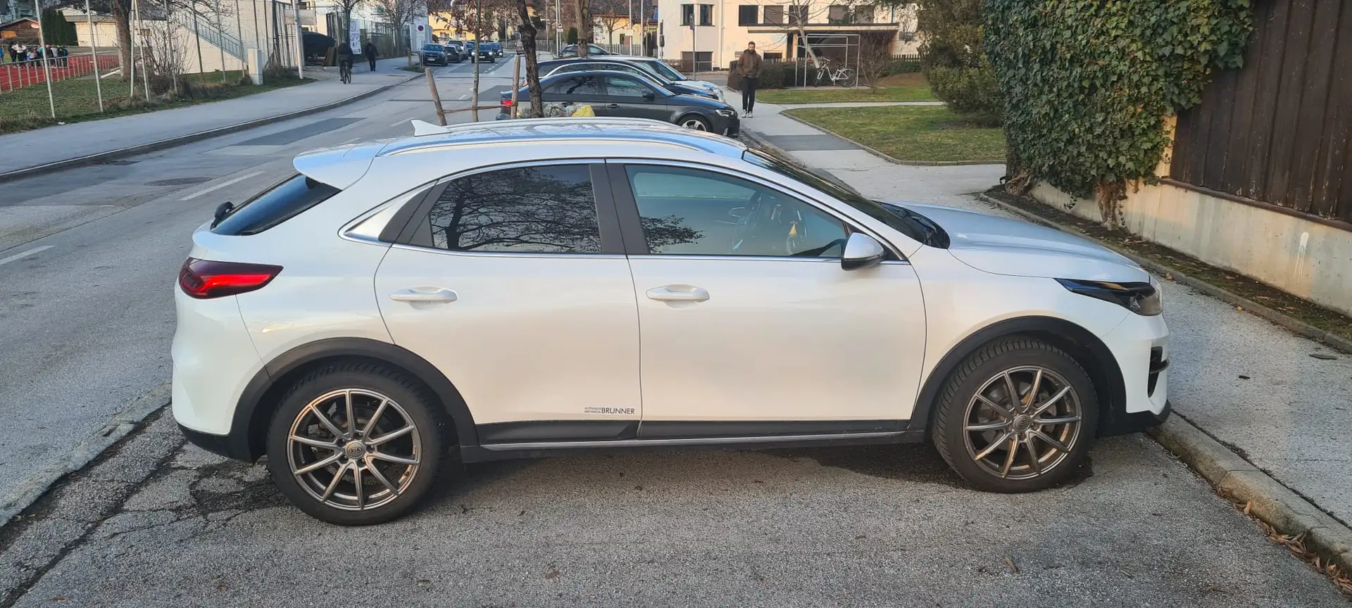 Kia XCeed Xceed 1,4 TGDI GPF First Yellow First Yellow Weiß - 2