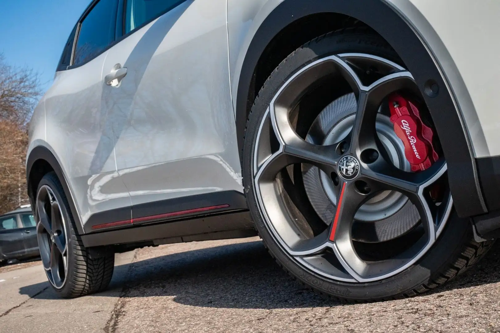 Alfa Romeo Junior Elettrica 280 PS  Veloce Sport+Technpaket Weiß - 2