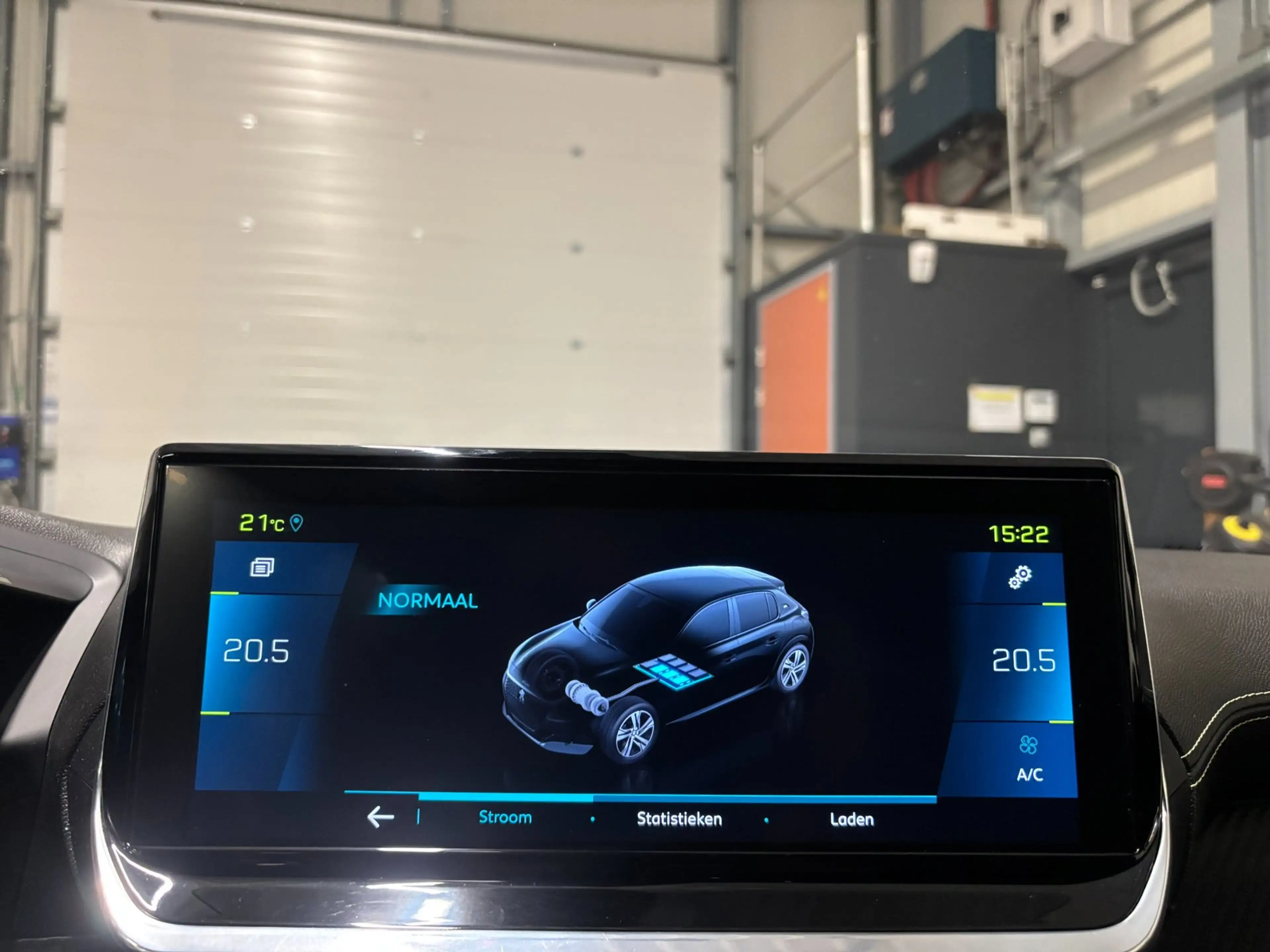 Peugeot e-208 EV GT 350 50 kWh|Carplay|Stoelverw|Cruise|Camera — photo 30