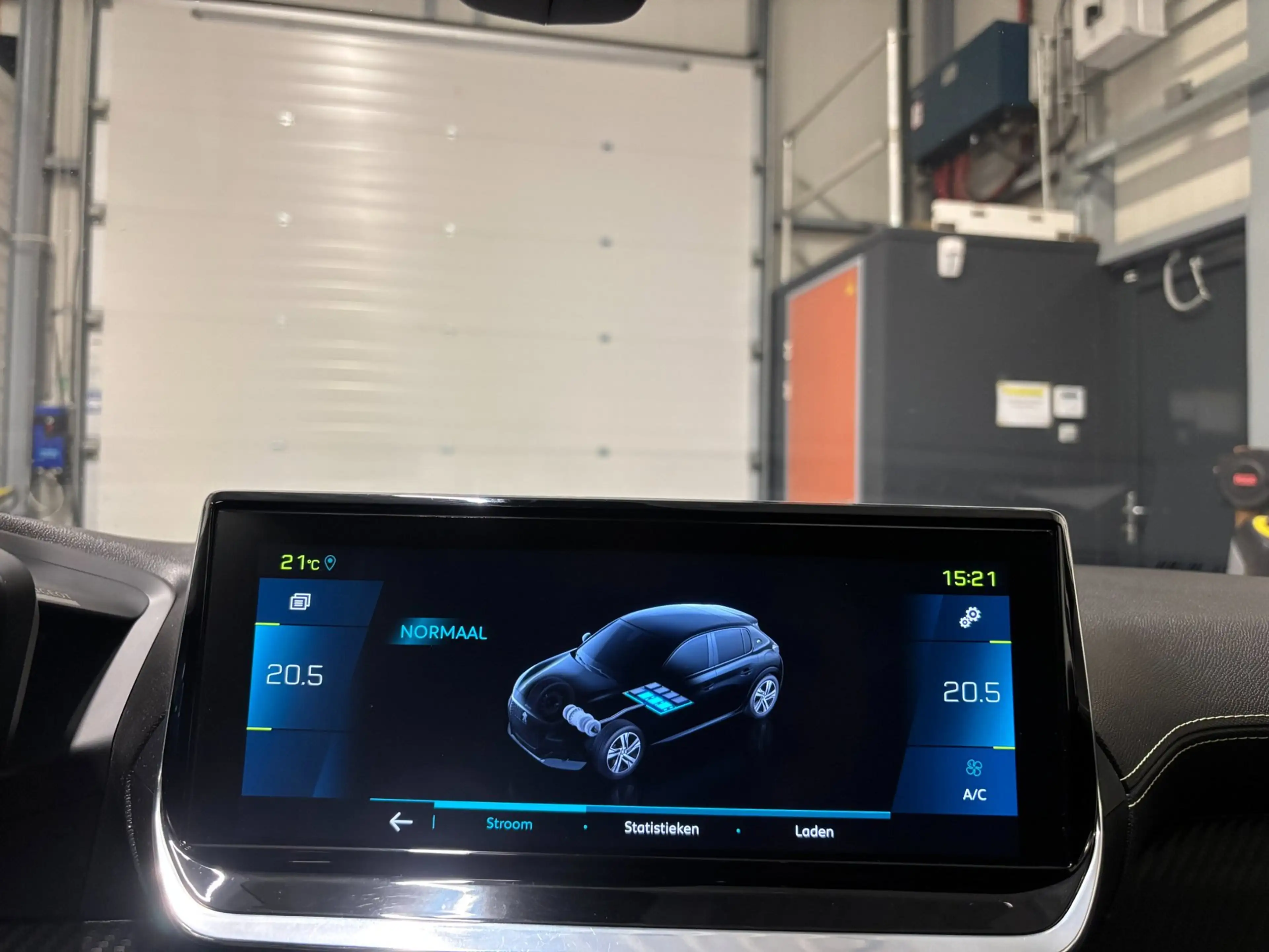 Peugeot e-208 EV GT 350 50 kWh|Carplay|Stoelverw|Cruise|Camera — photo 26