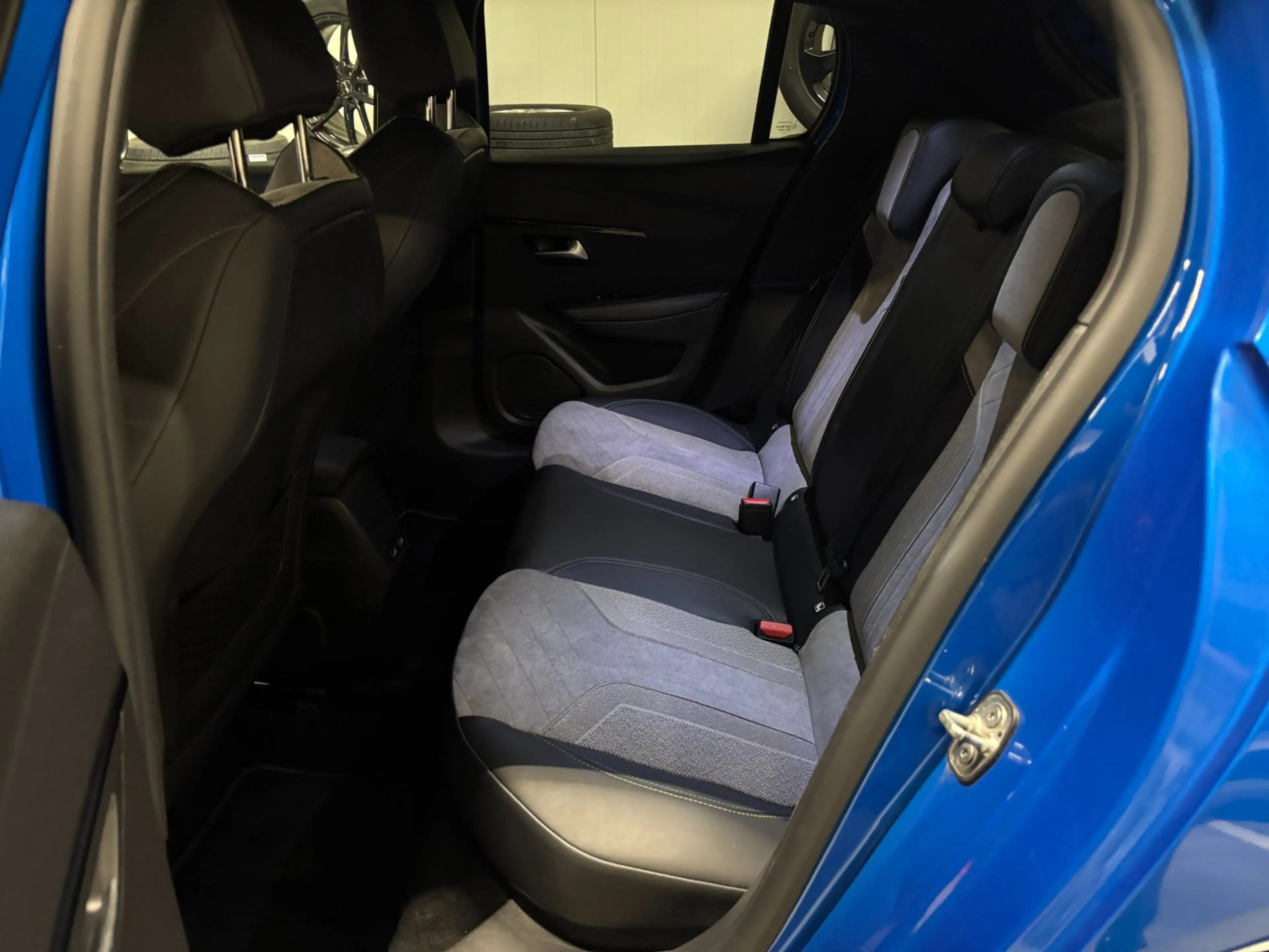Peugeot e-208 EV GT 350 50 kWh|Carplay|Stoelverw|Cruise|Camera — photo 37