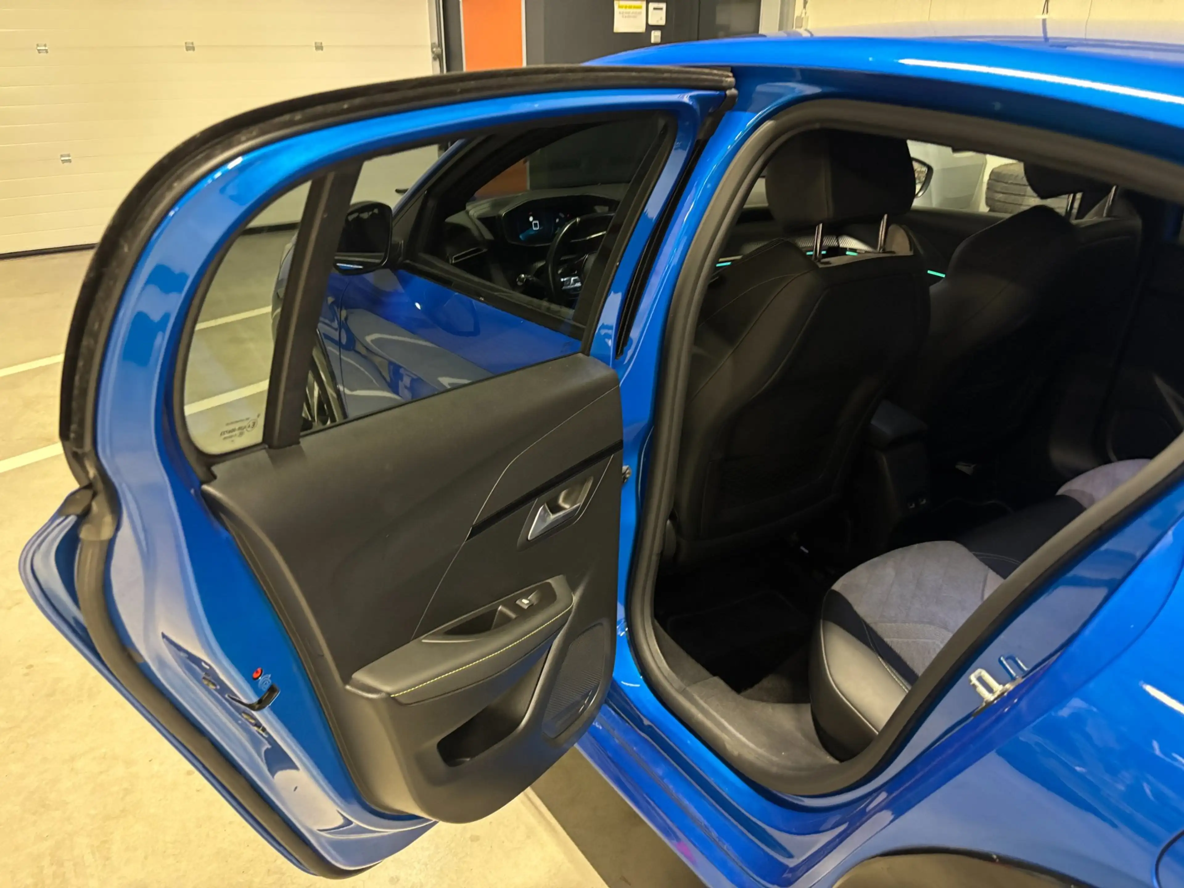 Peugeot e-208 EV GT 350 50 kWh|Carplay|Stoelverw|Cruise|Camera — photo 36