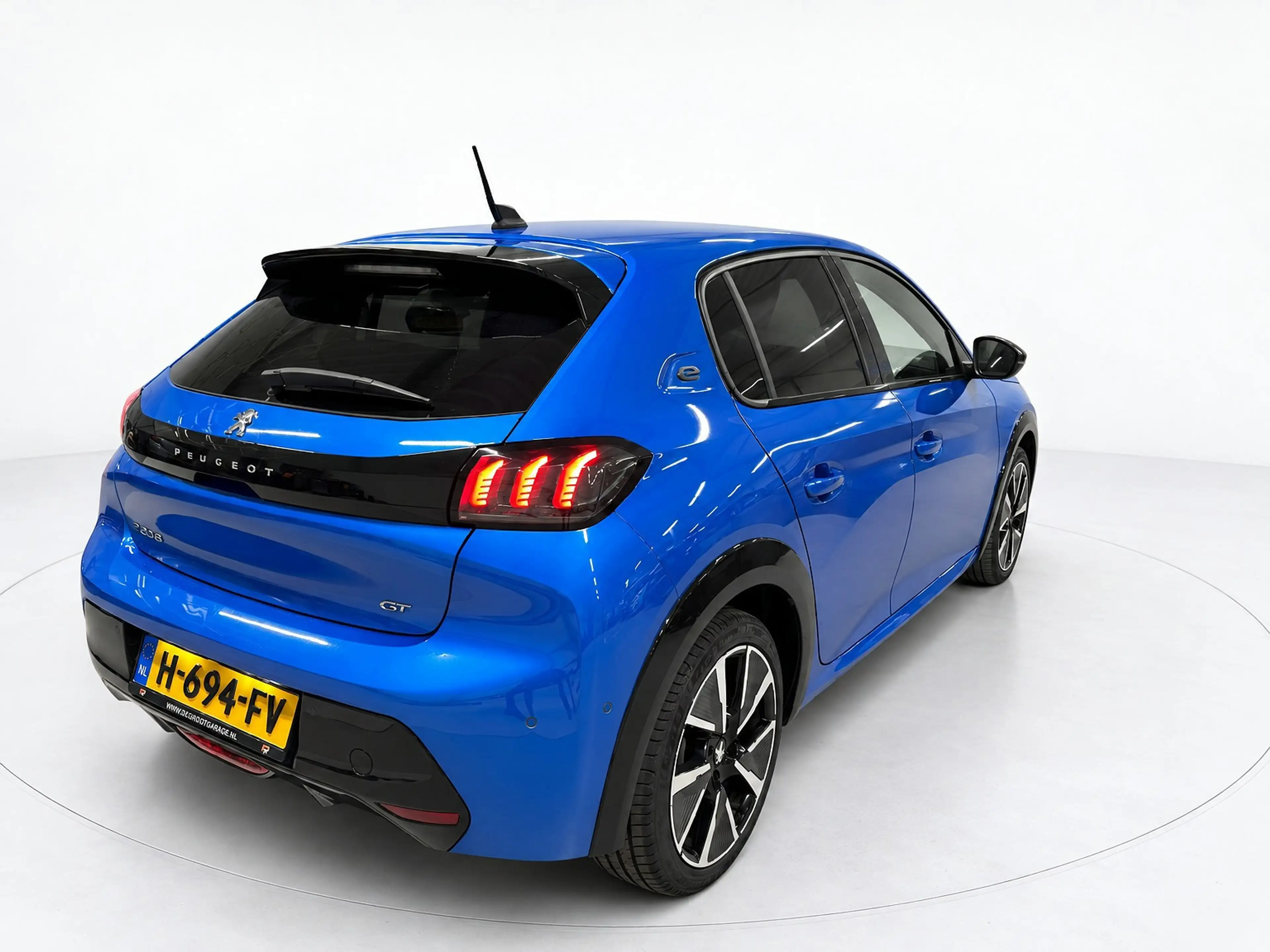 Peugeot e-208 EV GT 350 50 kWh|Carplay|Stoelverw|Cruise|Camera — photo 5