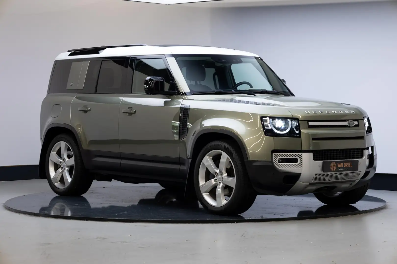 Land Rover Defender 110 2.0 P400e 110 S | 6 persoons | Driver Assist | Groen - 1