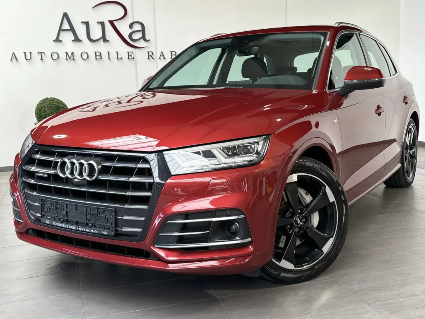 Audi Q5 55 TFSIe Quattro S-Line NAV+LED+AHK+PANO+B&O Rot - 2
