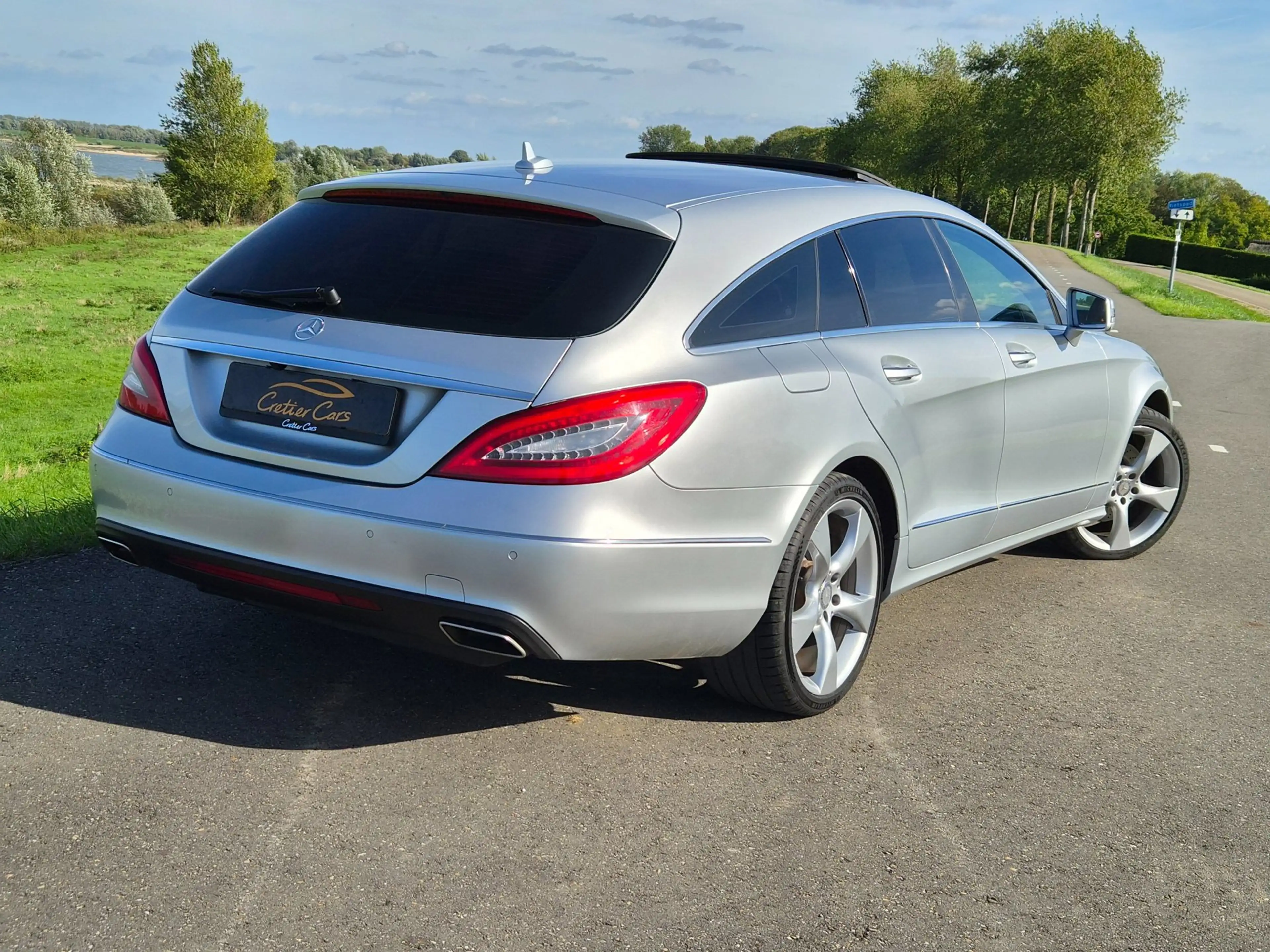 Mercedes-Benz CLS 350 Shooting Brake — photo 3