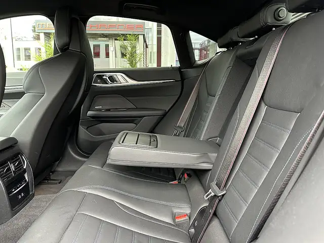 BMW i4 Gran Coupe xDrive M50 80,7kWh M-Paket Pro, M-Sp... Ansicht 16