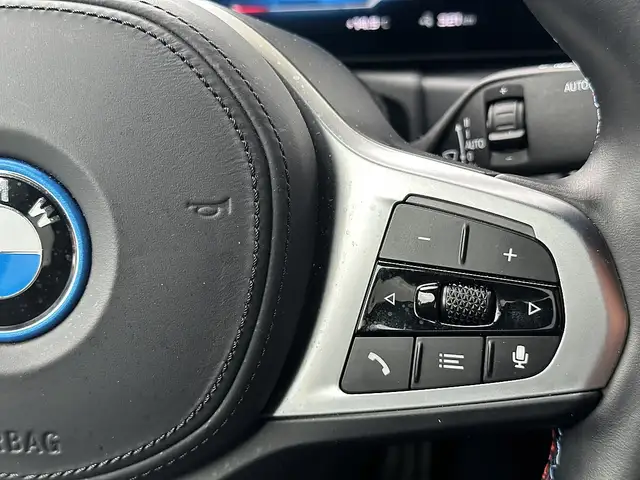 BMW i4 Gran Coupe xDrive M50 80,7kWh M-Paket Pro, M-Sp... Ansicht 31