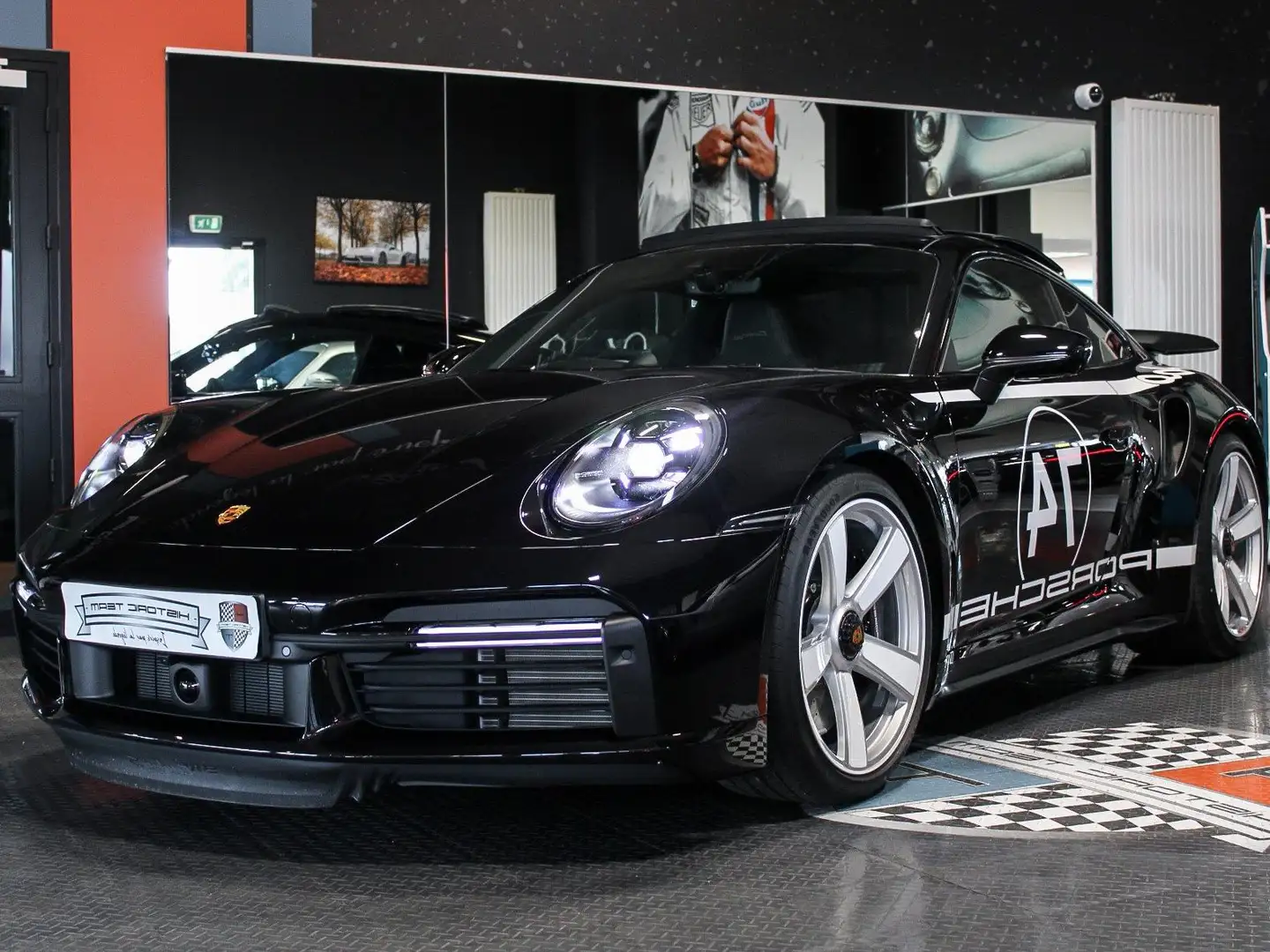 Porsche 911 COUPE (992) 3.7 650CH TURBO 50E ANNIVERSAIRE PDK Noir - 1