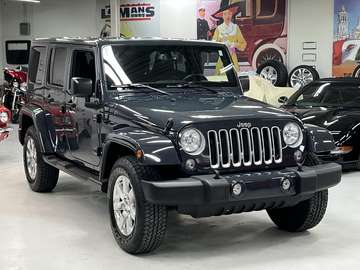 4WD 4DR SAHARA