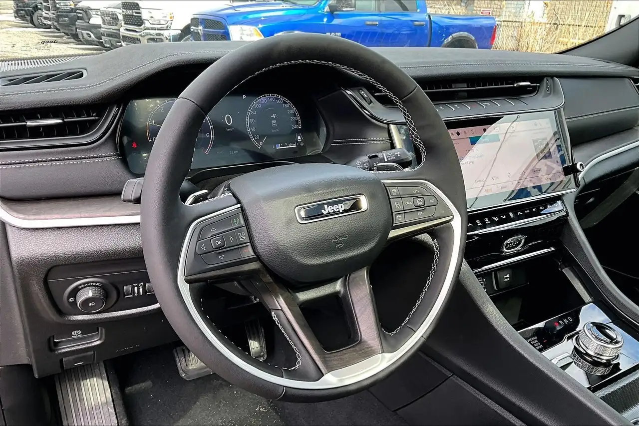 Jeep Grand Cherokee снимка Jeep Grand Cherokee