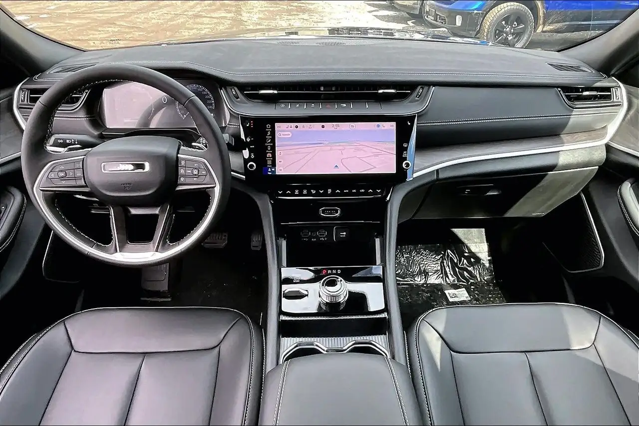 Jeep Grand Cherokee снимка Jeep Grand Cherokee