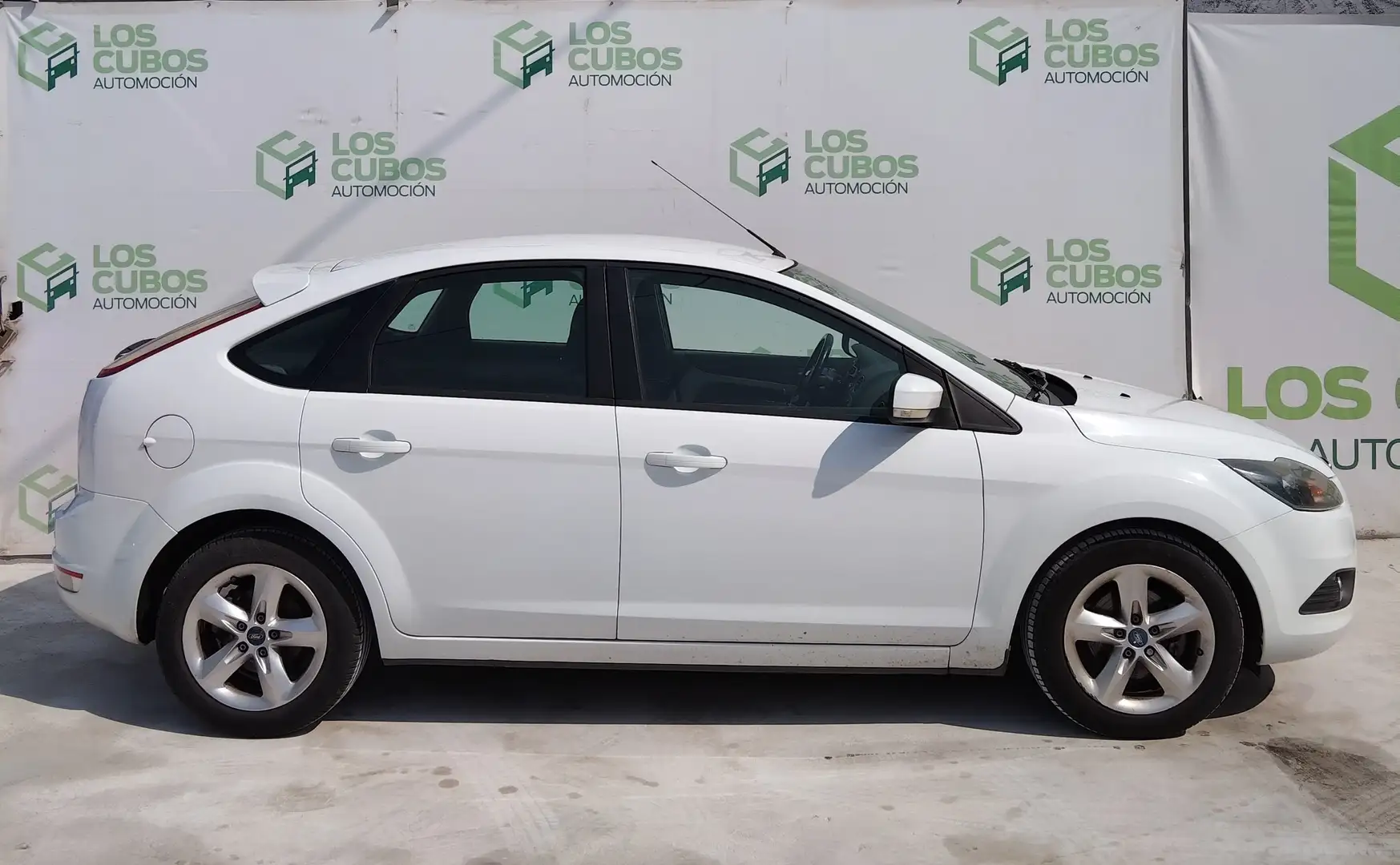 Ford Focus 1.6TDCi Trend 109 Blanco - 2