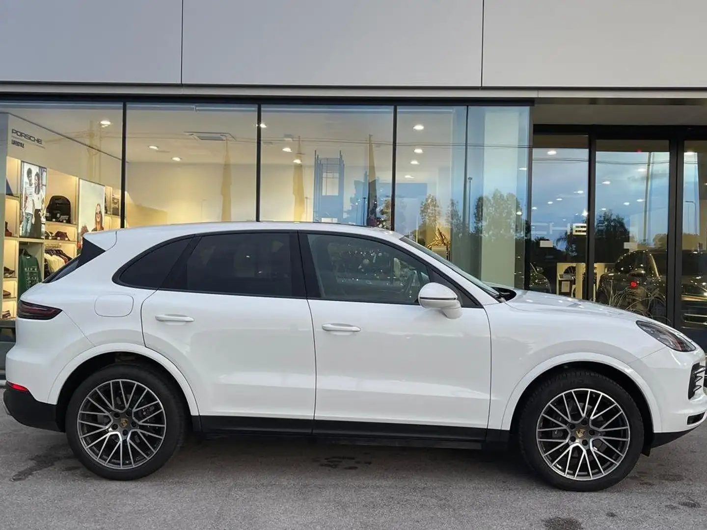 Porsche Cayenne Cayenne III 2018 3.0 tiptronic Bianco - 1