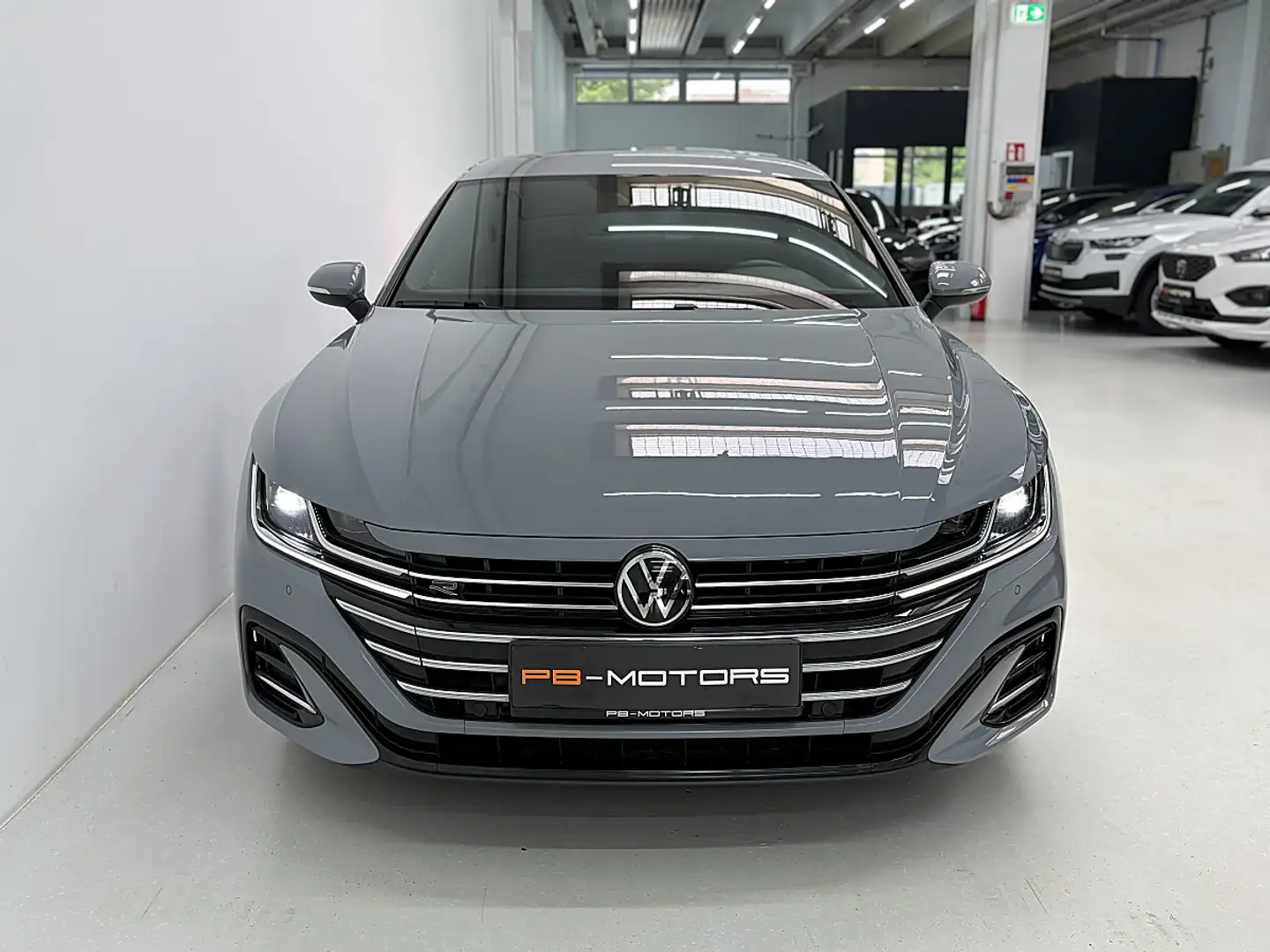Volkswagen Arteon SB R-Line 2.0 TDI DSG R-Line Mondsteingrau R Si... Grau - 2