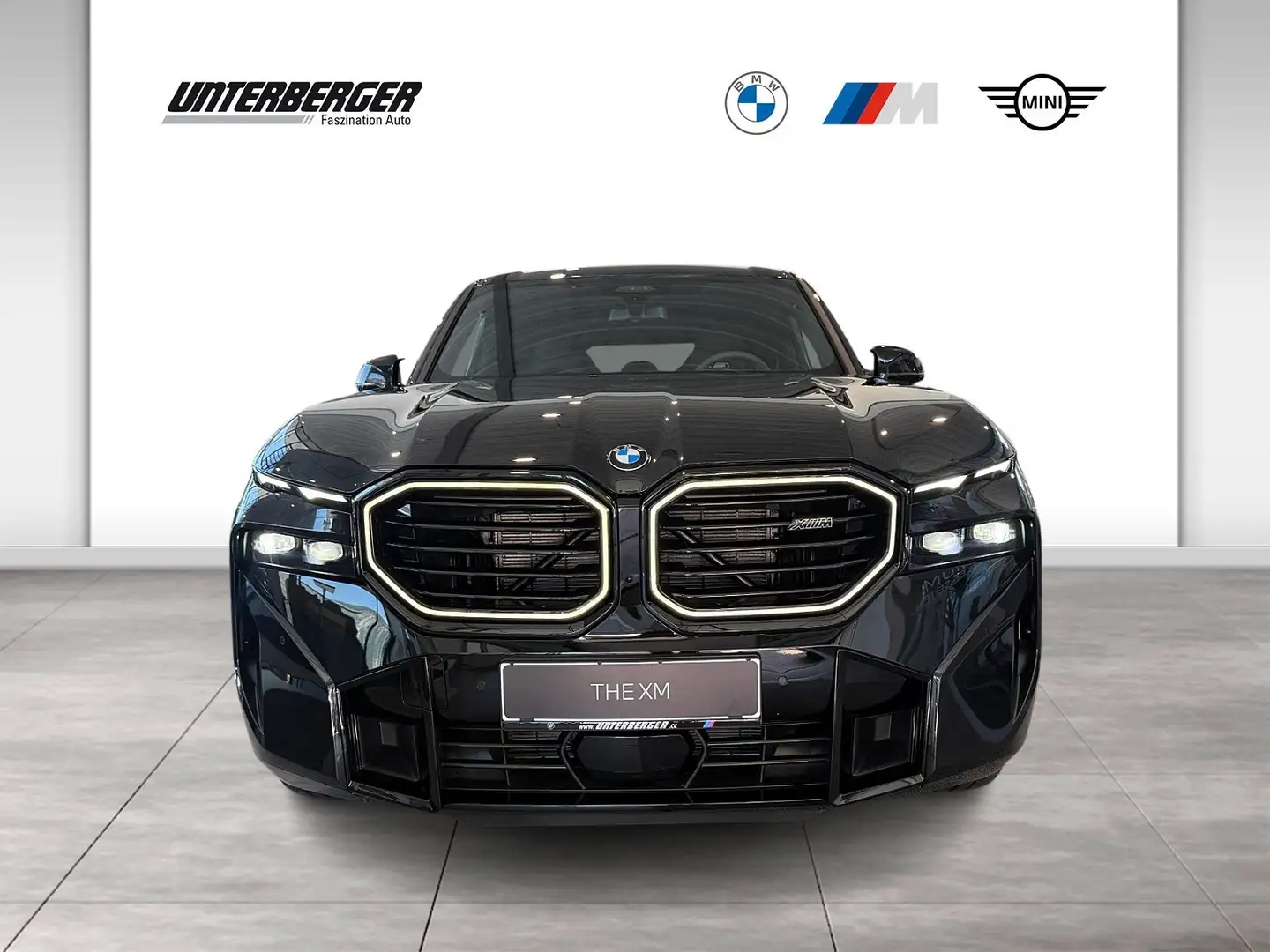 BMW XM 50e | AHK | Driving Assi Prof | 23" | Iconic Glow Schwarz - 2