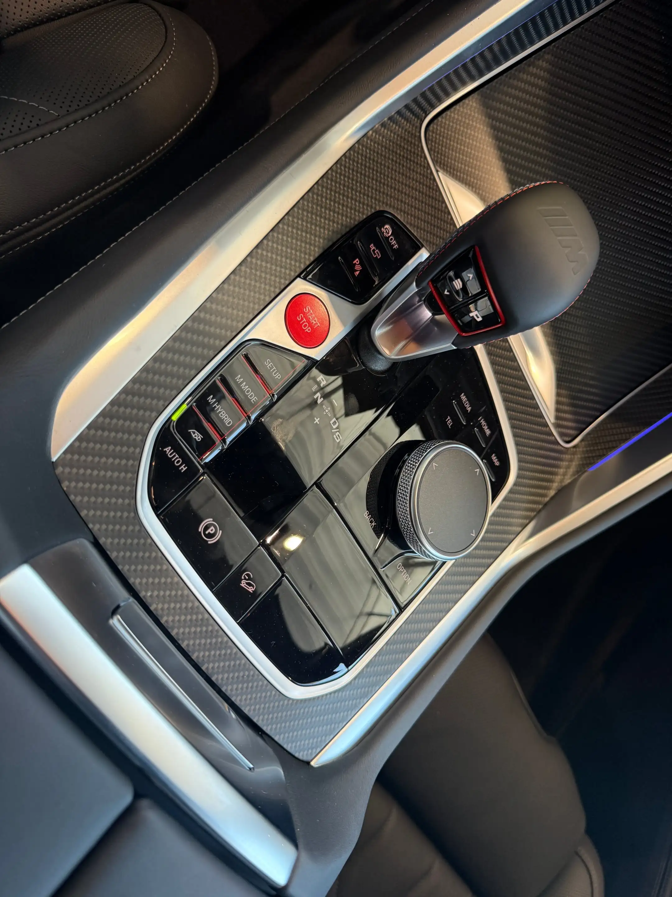 BMW XM 50e | AHK | Driving Assi Prof | 23" | Iconic Glow — photo 15